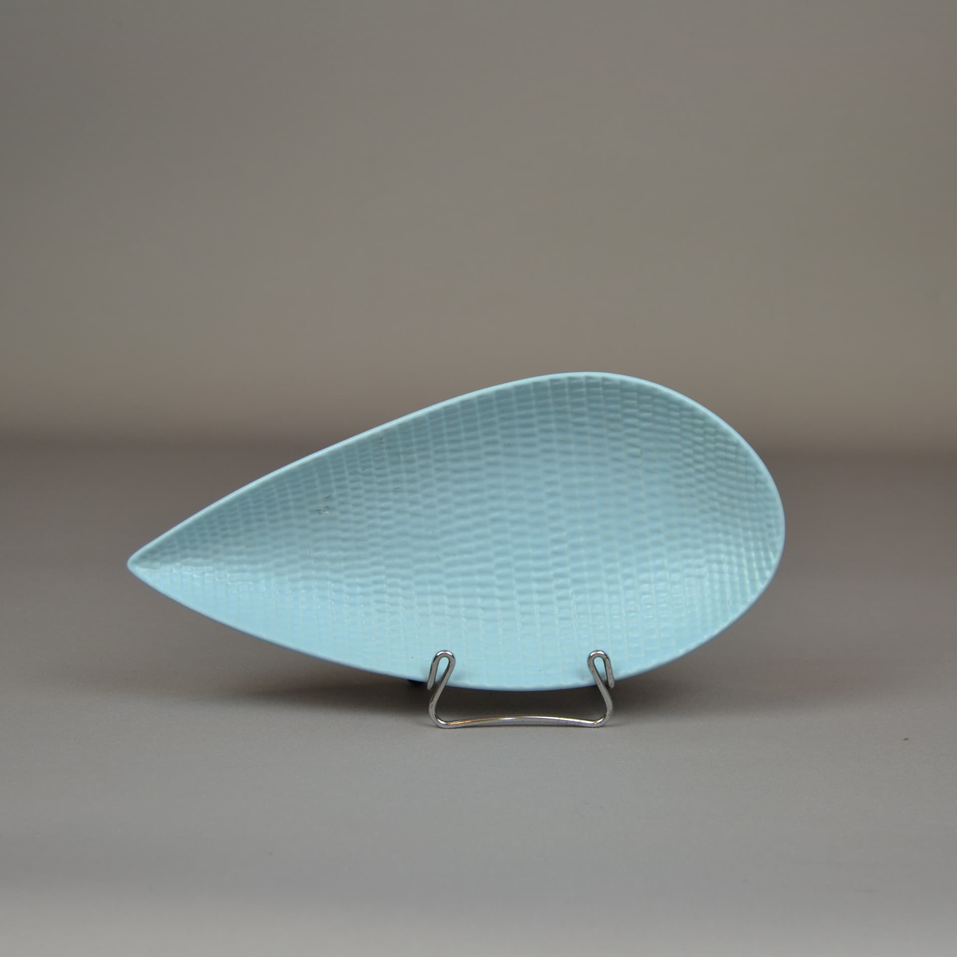 Pale Blue Leaf-Shaped Ceramic Dish, by S. Lindberg for Gustavsberg, Sweden, 1950s - 950