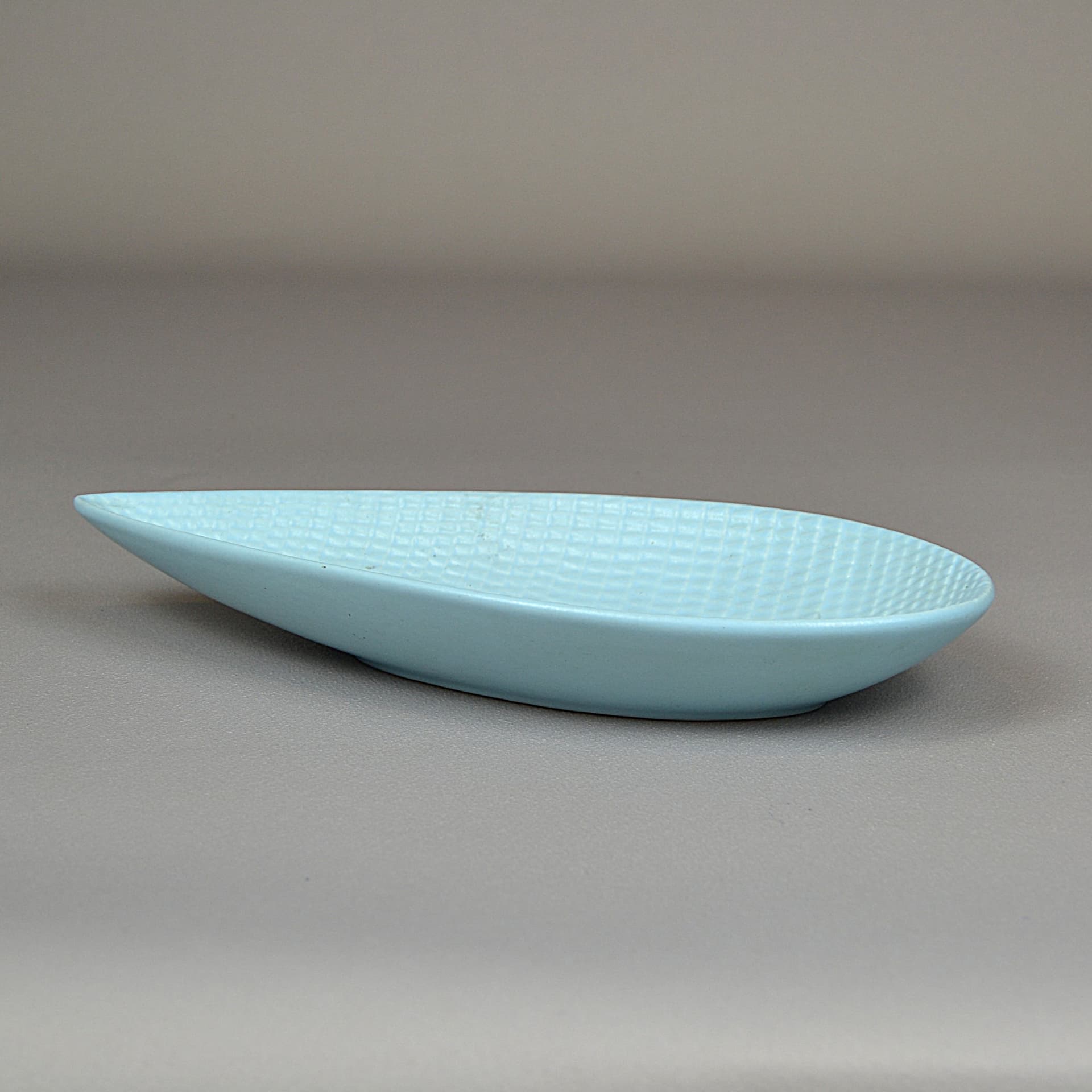 Pale Blue Leaf-Shaped Ceramic Dish, by S. Lindberg for Gustavsberg, Sweden, 1950s - 953