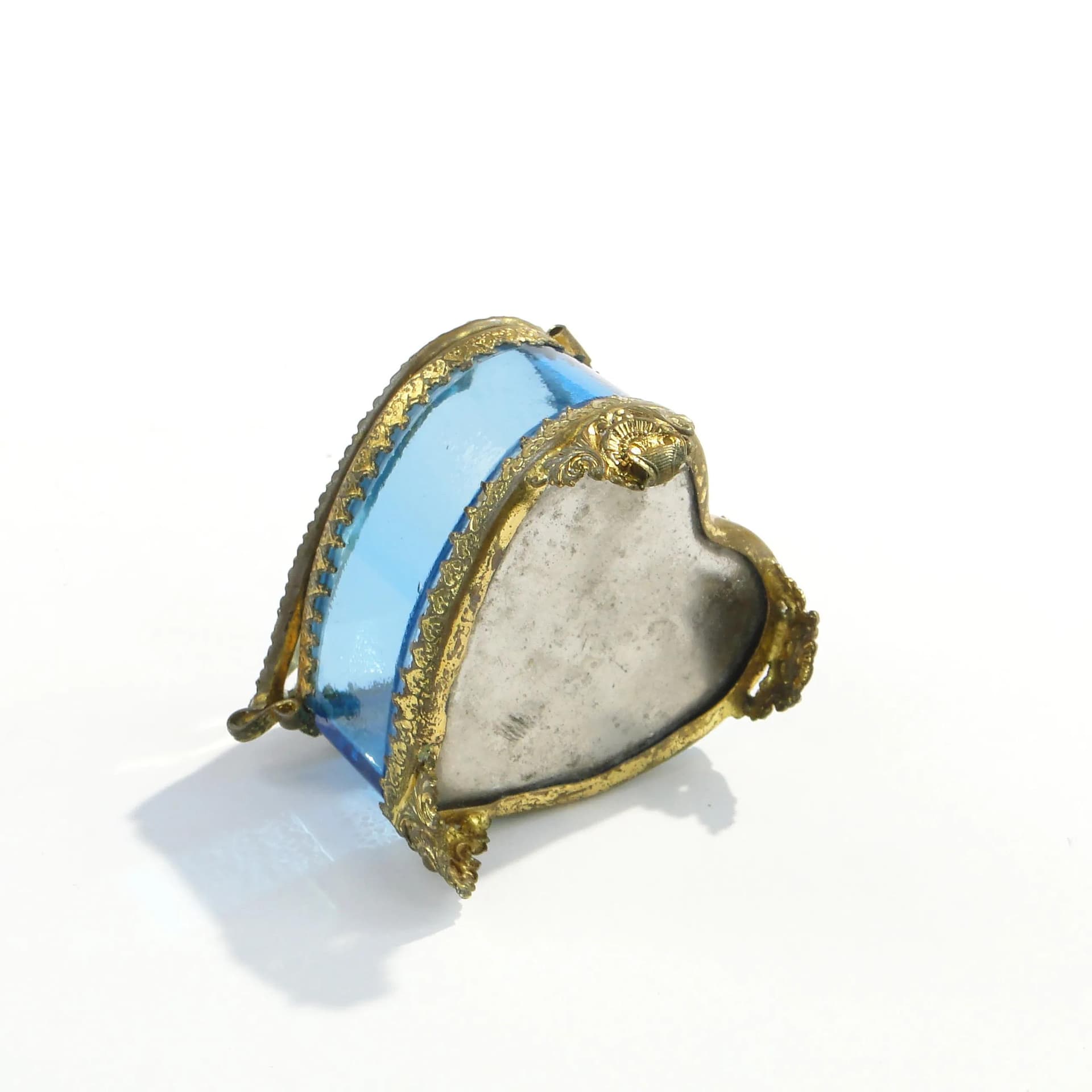 Pudełko na biżuterię w kształcie serca, ciemnoniebieskie szkło kryształowe, mosiądz złocony, Austria, XIX wiek - 162753