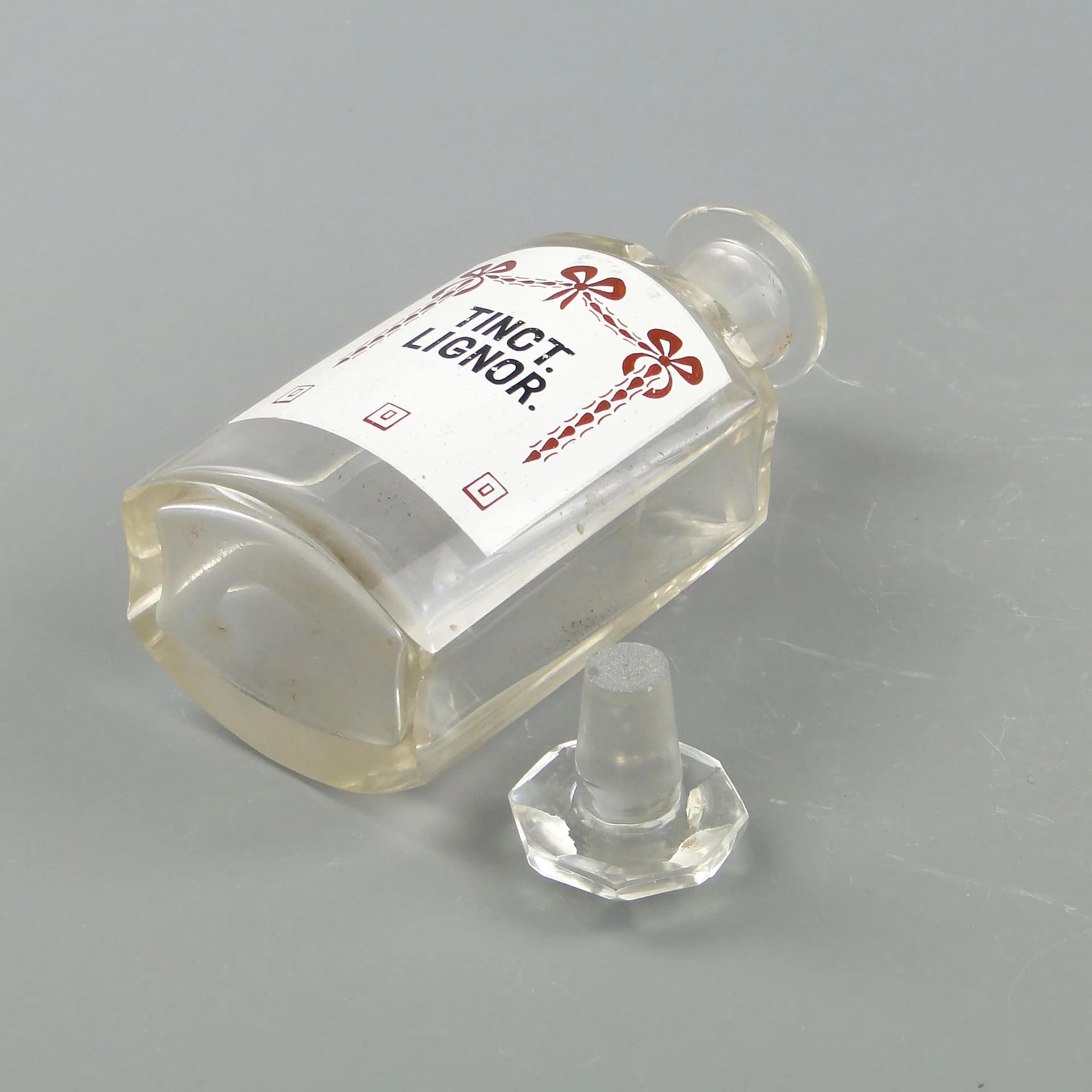 Butelka apteczna, Art Nouveau, kryształ transparentny, Austria, początek XX w. - 162583