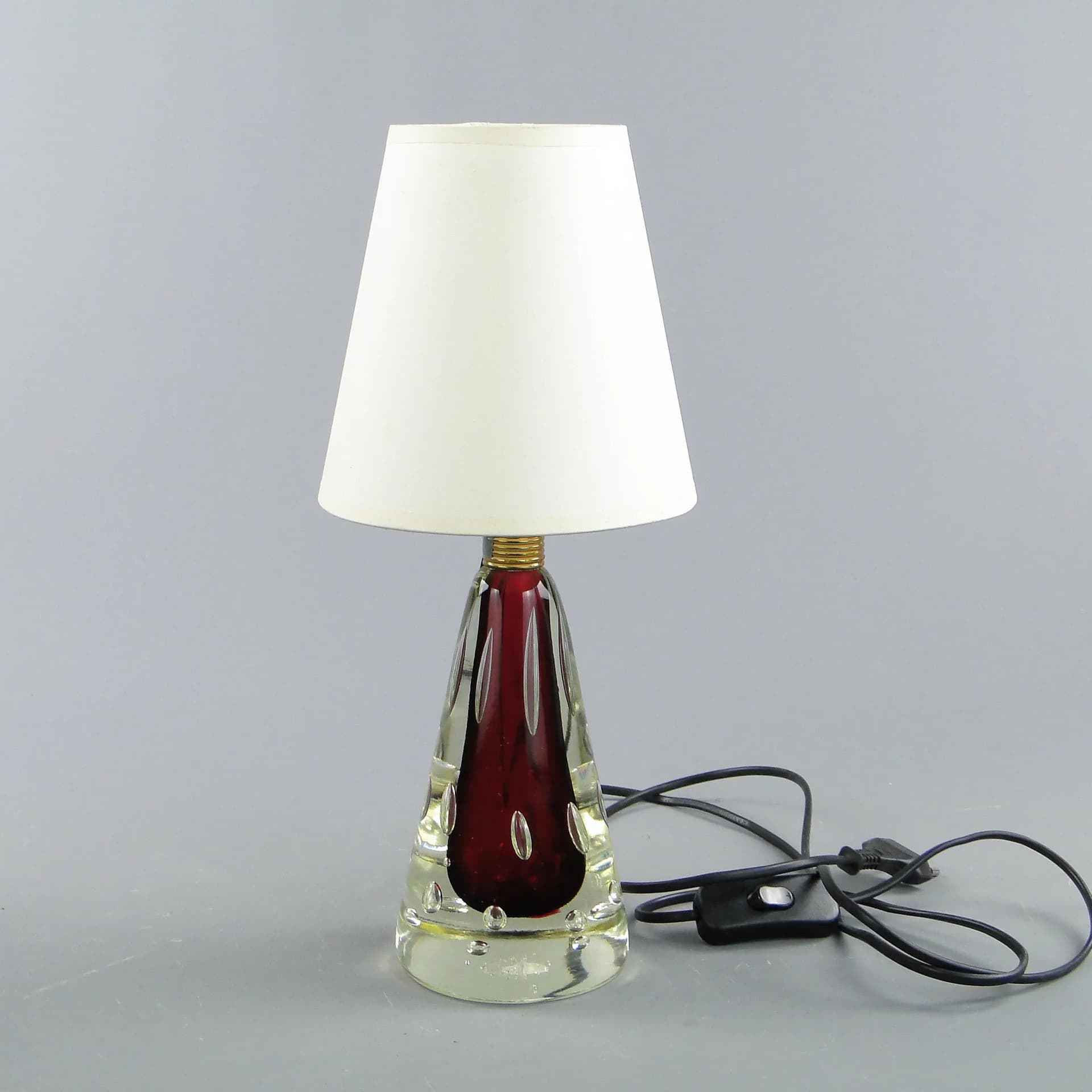 Lampa stołowa, szkło bordo, Val St Lambert, Belgia, lata 60. - 162570