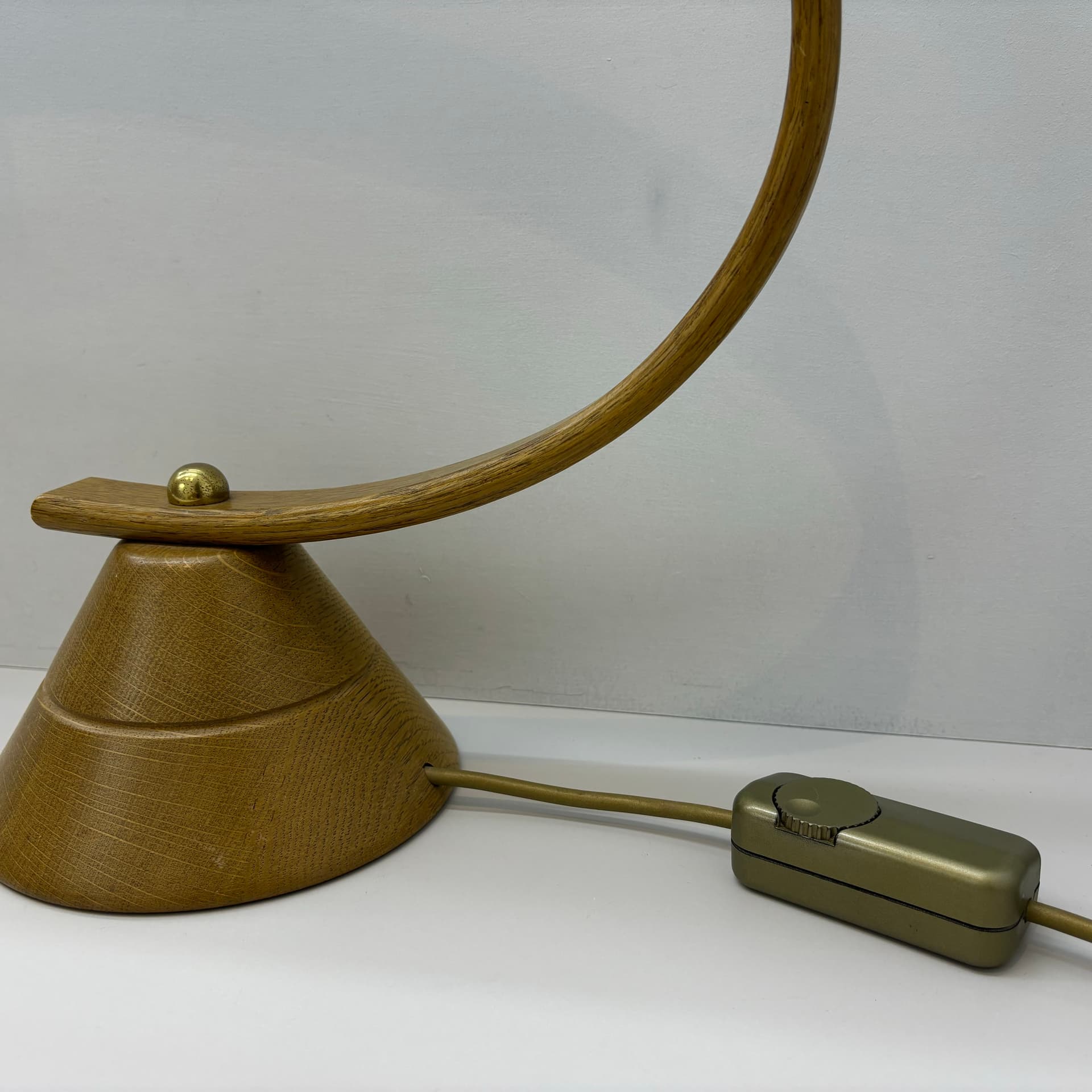 Lampa biurkowa, dąb jasny, mosiądz, Niemcy, lata 80. - 172508