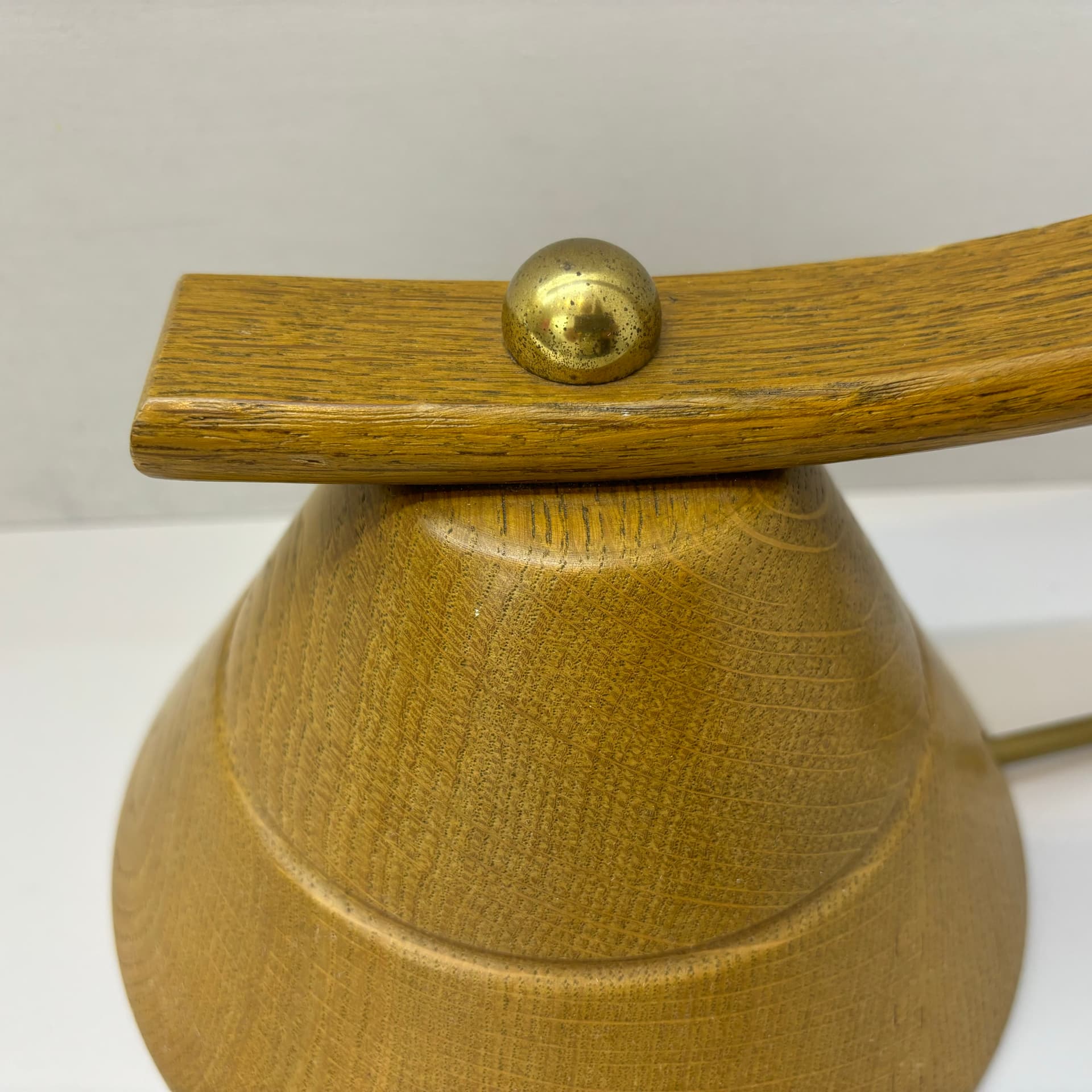 Lampa biurkowa, dąb jasny, mosiądz, Niemcy, lata 80. - 172510