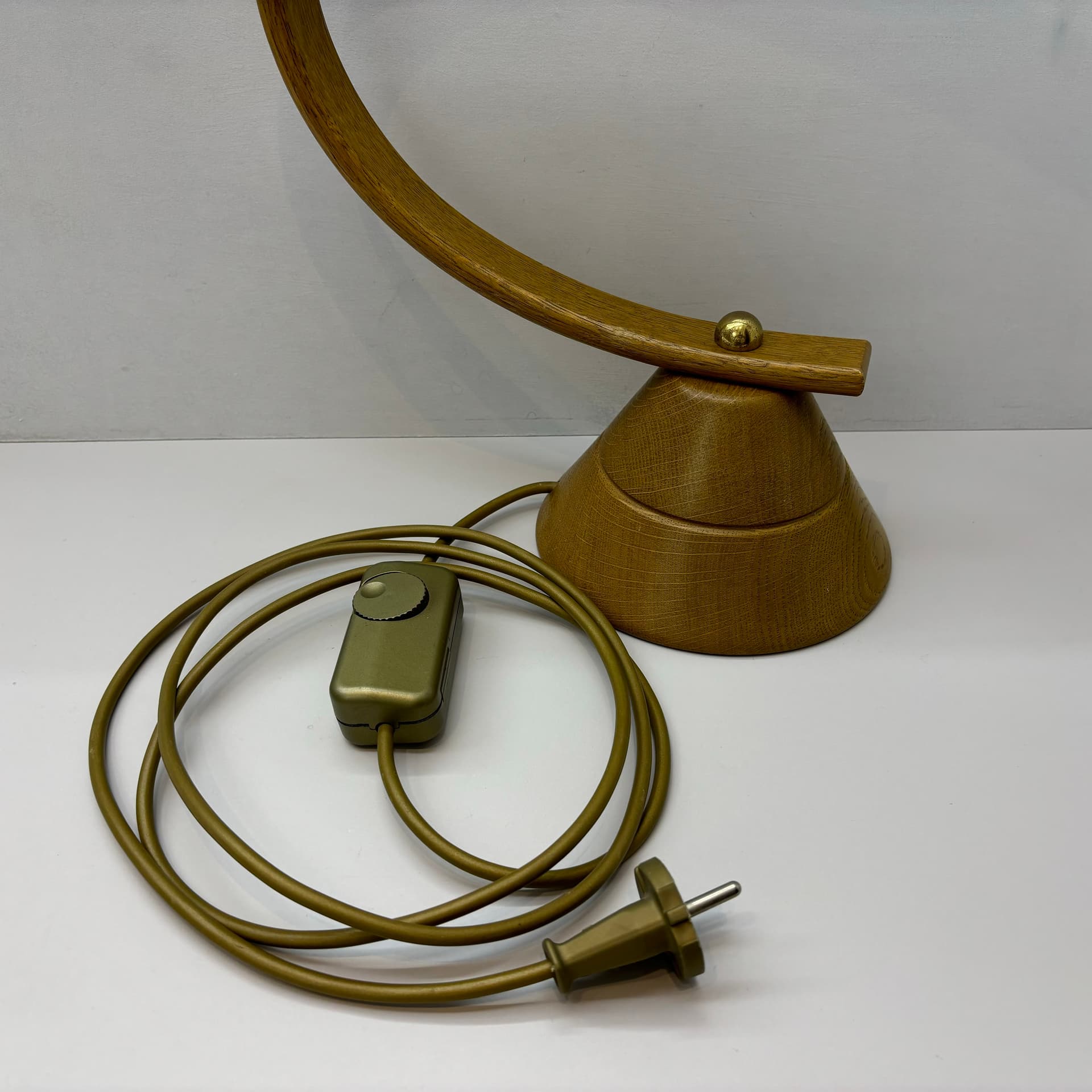 Lampa biurkowa, dąb jasny, mosiądz, Niemcy, lata 80. - 172506