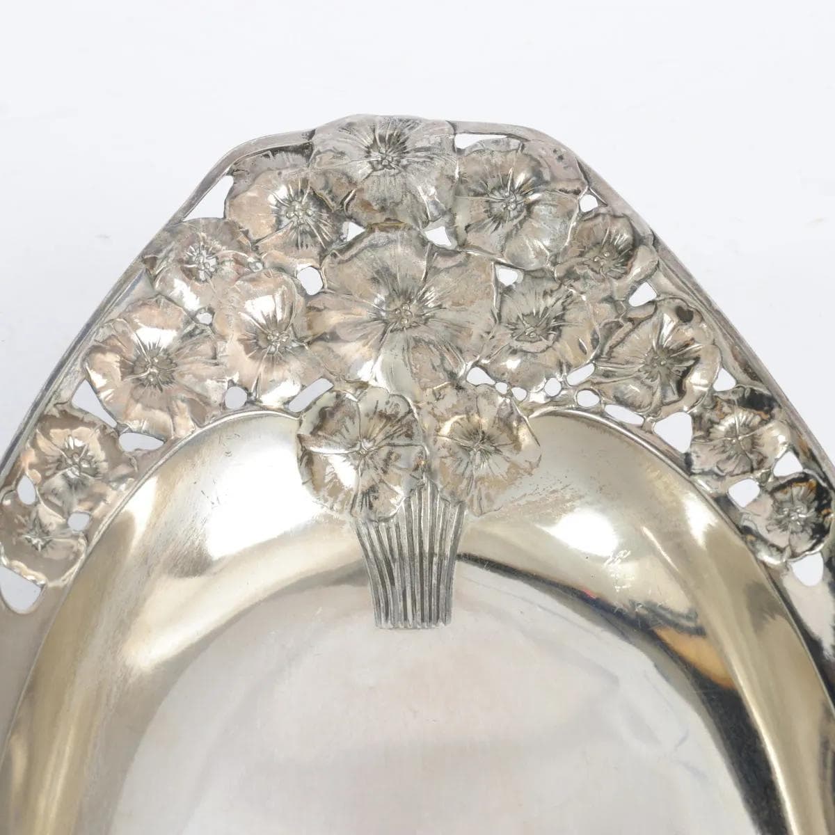 Art Nouveau centerpiece, silvered pewter, Kayser, Germany, early 20th c. - 162044