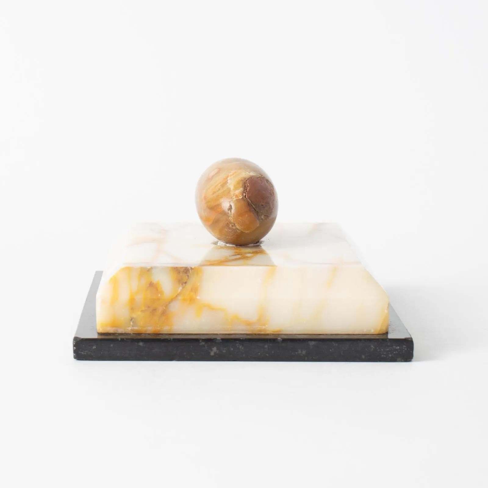 Przycisk do papieru art déco, marmur czarny i beżowy, onyks brązowy, Polska, lata 20. - 164452