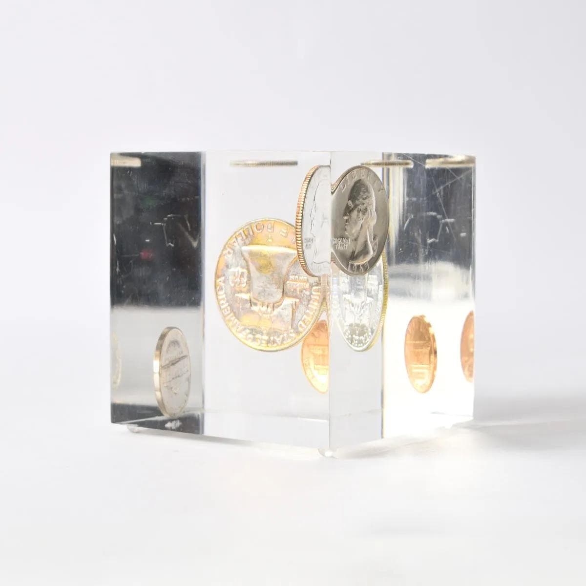 Paperweight, transparent, United States, 1960s. - 164342