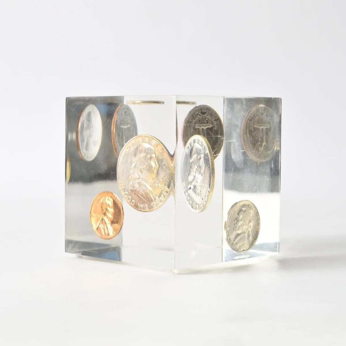 Paperweight, transparent, United States, 1960s. - 164343