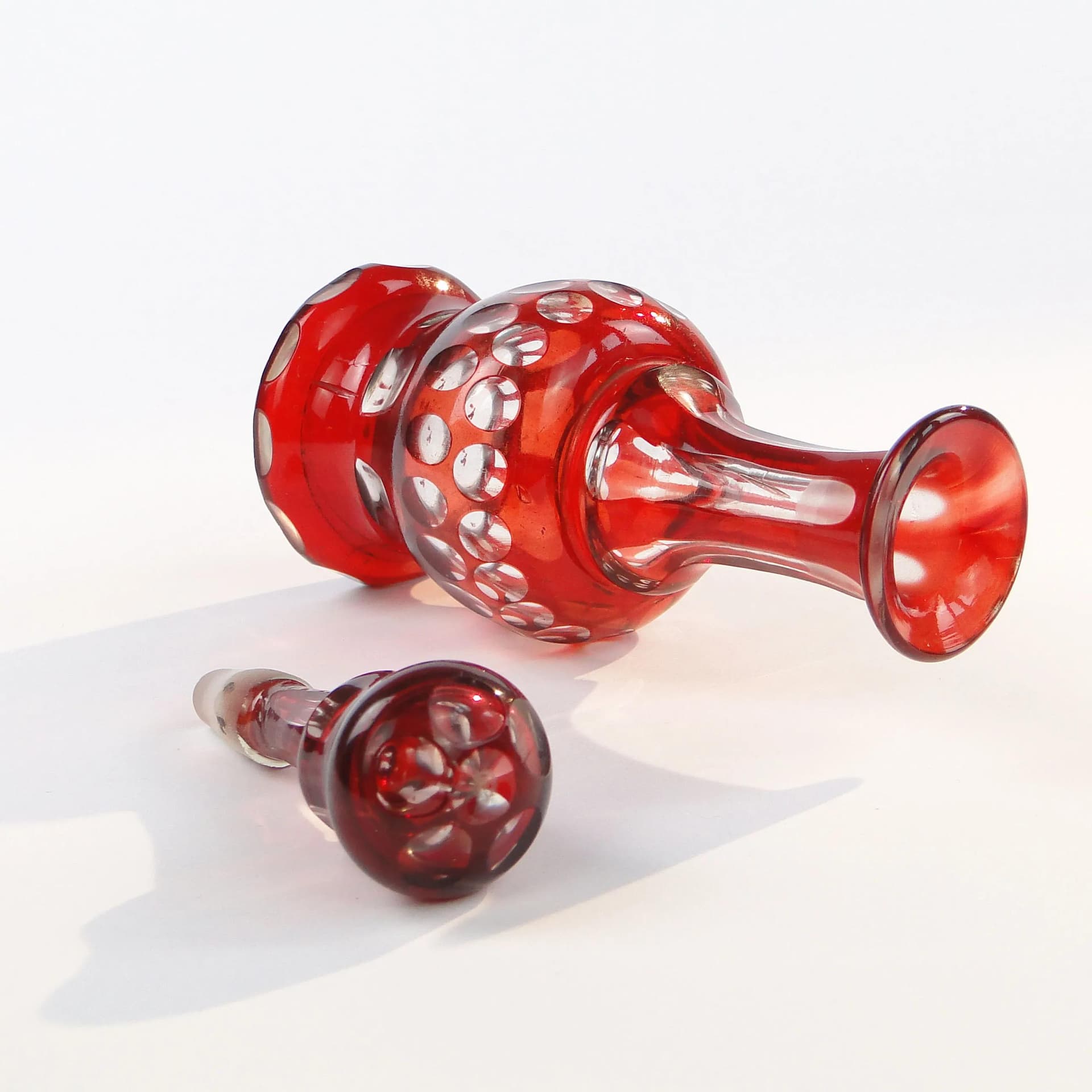 Karafka, Biedermeier, szkło rubinowe, Austria, lata 60. XIX w. - 10730