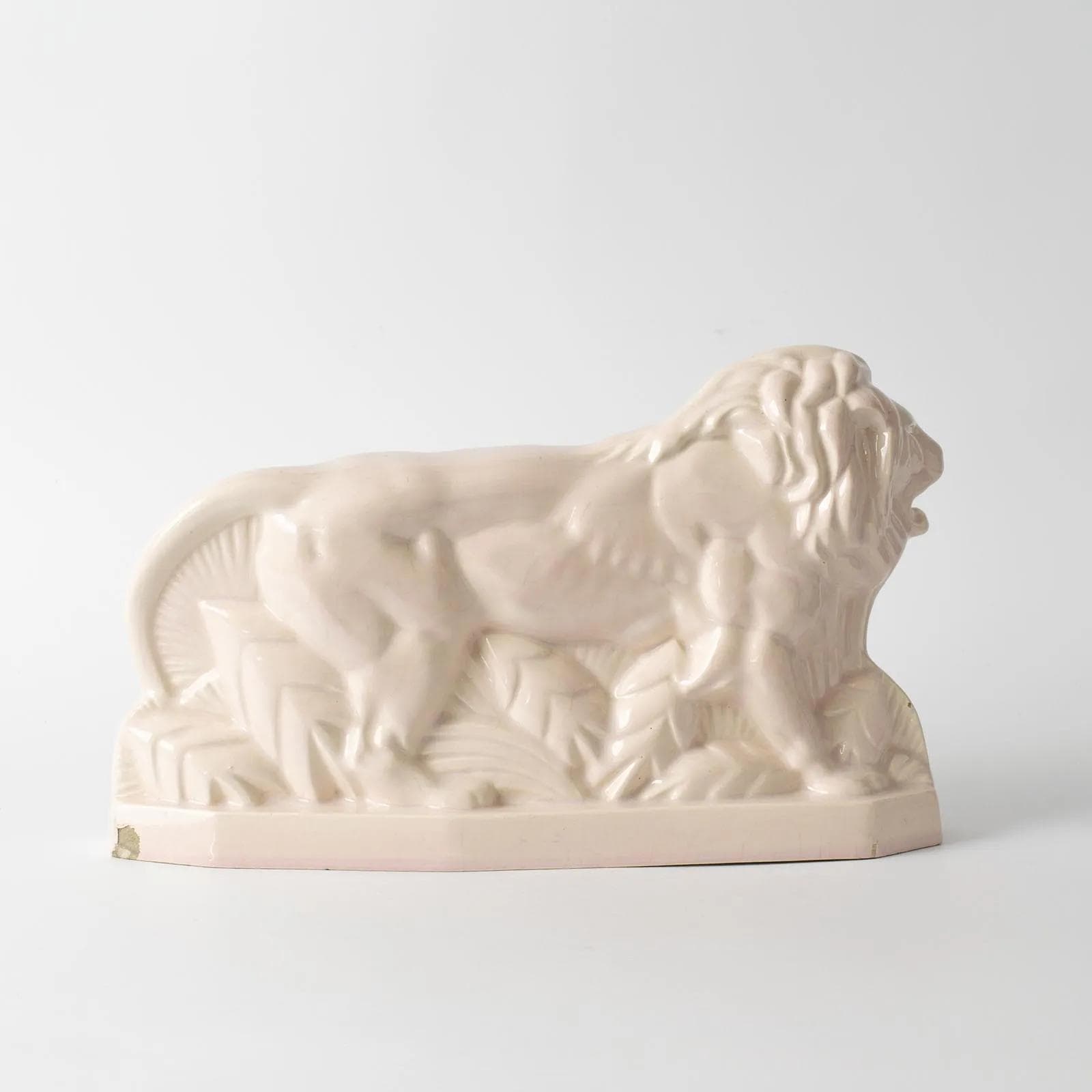 Figura lwa, art déco, różowy, ceramika, Saint Clement, Francja, lata 30. - 164711