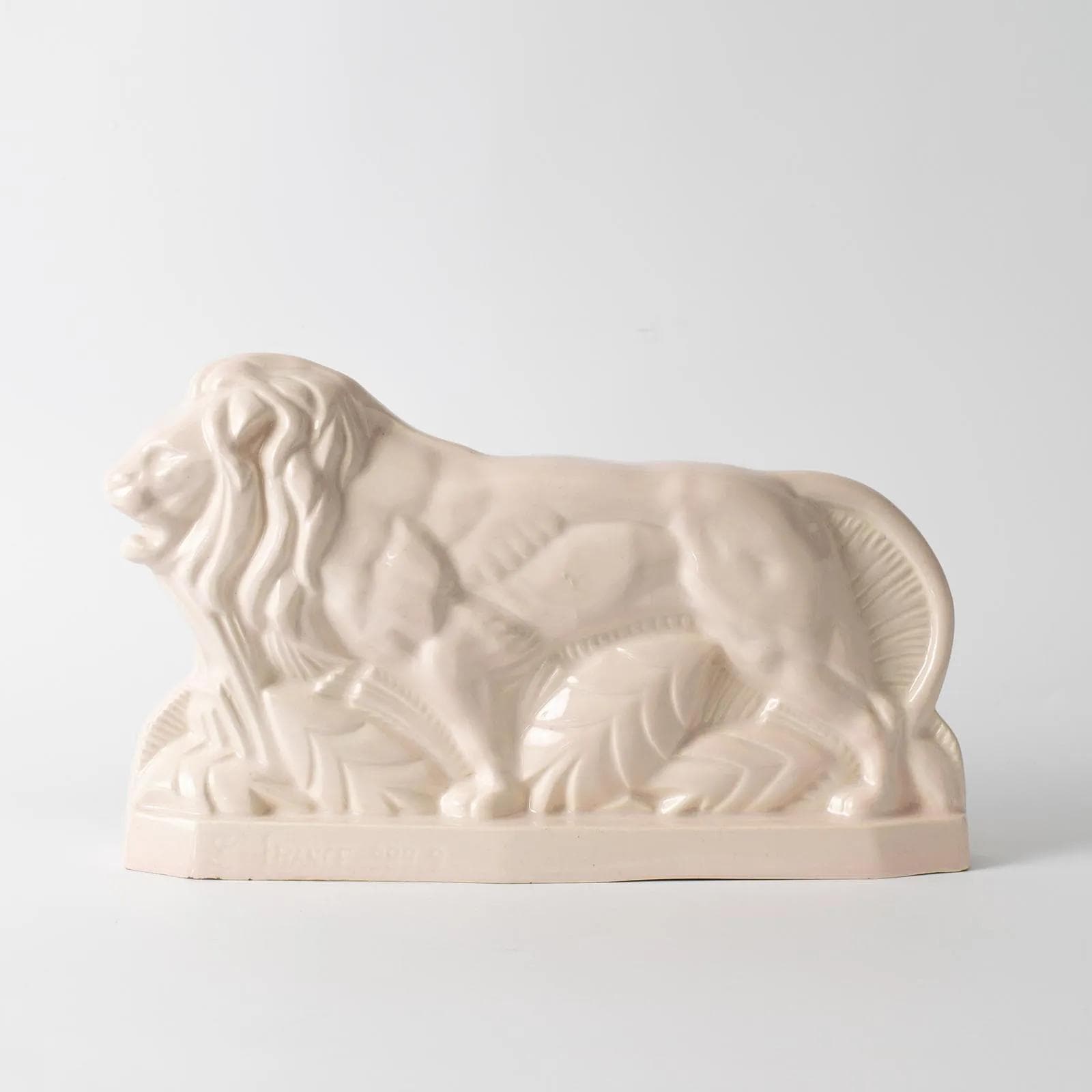 Figura lwa, art déco, różowy, ceramika, Saint Clement, Francja, lata 30. - 164708