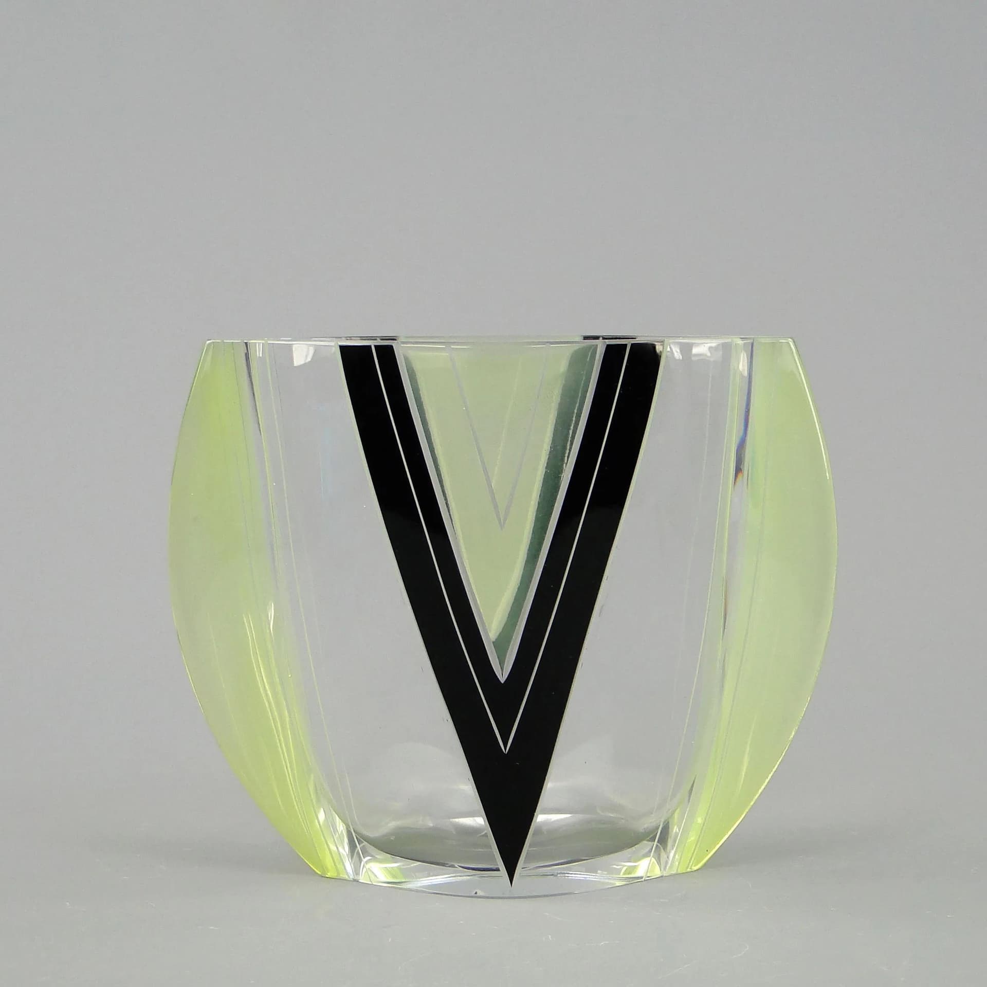 Vase Art Deco, transparent crystal, by K. Palda, Czechoslovakia, 1930s - 10704