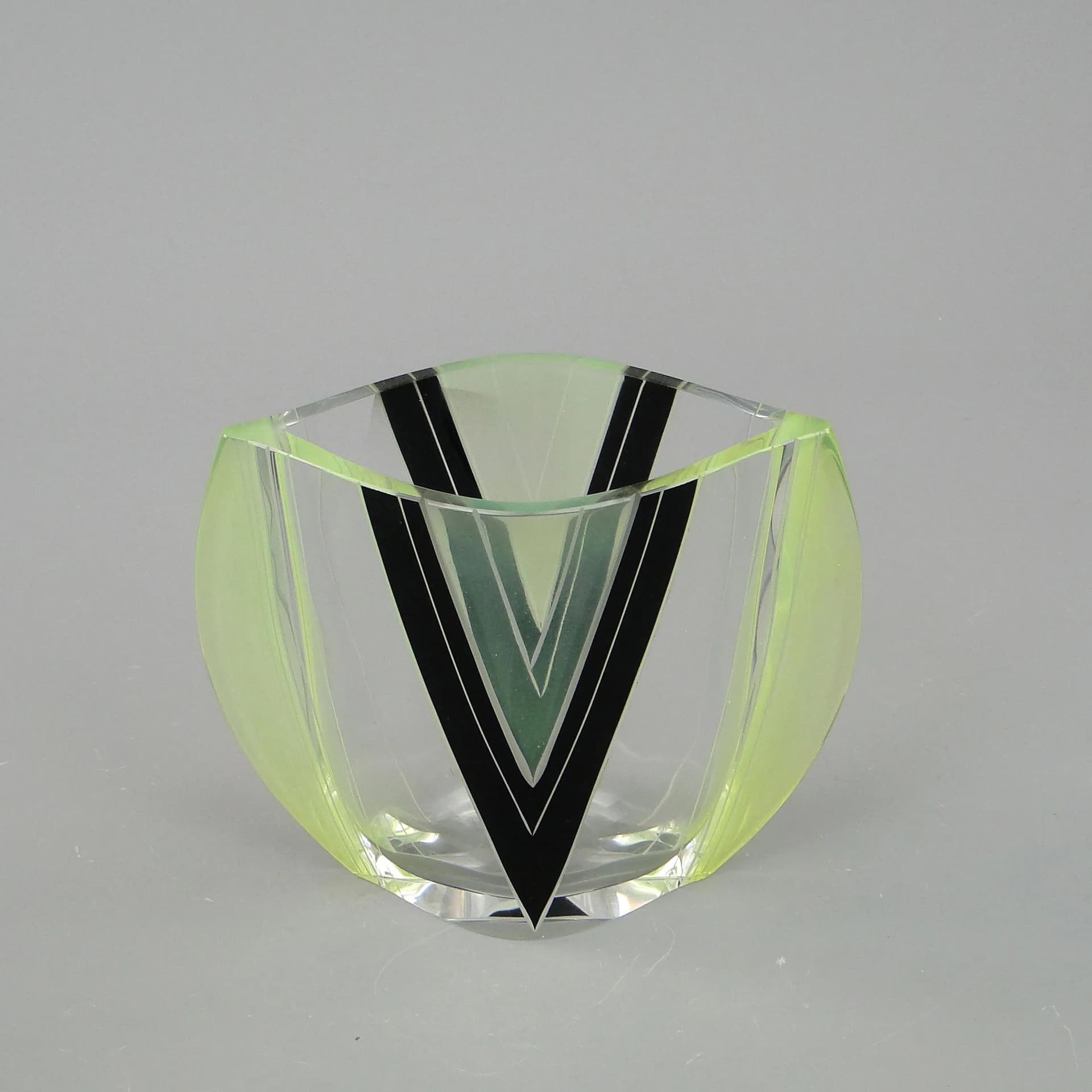 Vase Art Deco, transparent crystal, by K. Palda, Czechoslovakia, 1930s - 10708