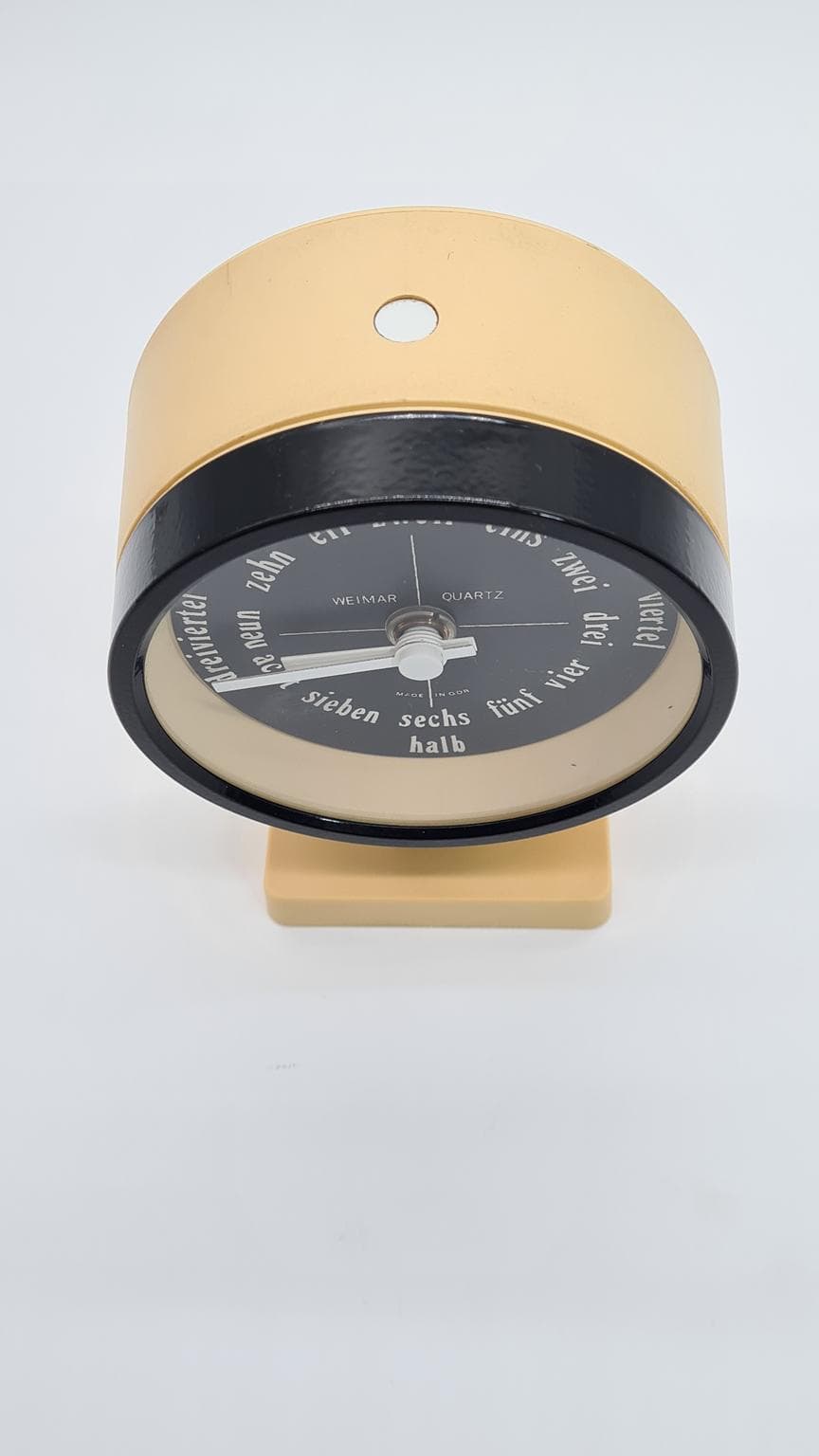 Zegar biurkowy Space Age, beżowy, plastik, NRD, lata 70. - 164931