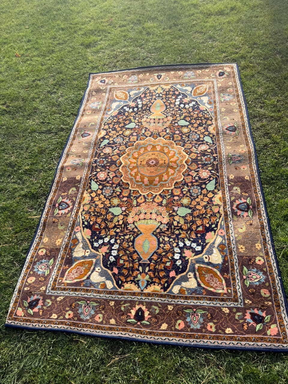 Rug Ghoum, multicolor wool, Iran, 1980s. - 167117