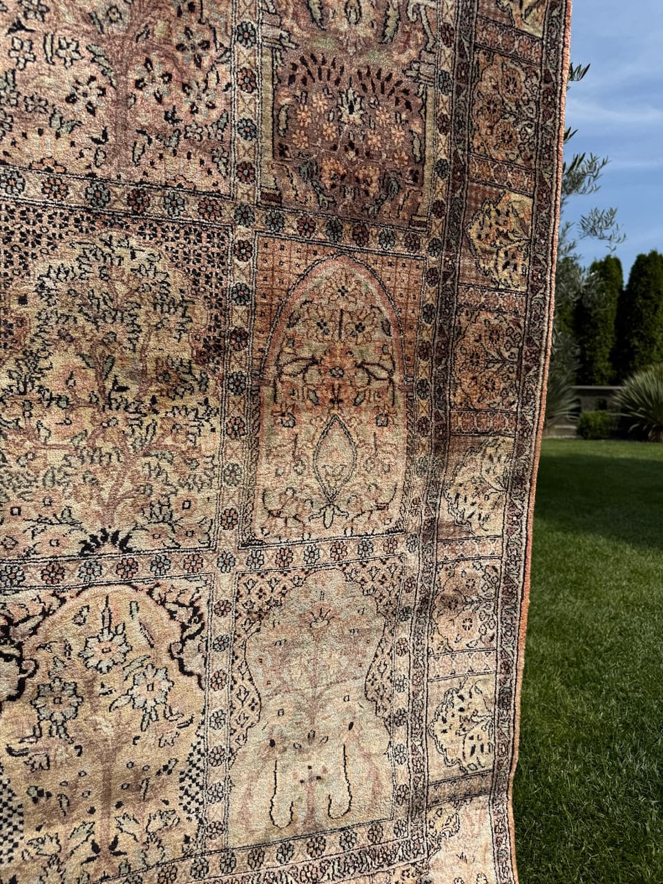 Rug Ghoum, beige silk, India - 167308