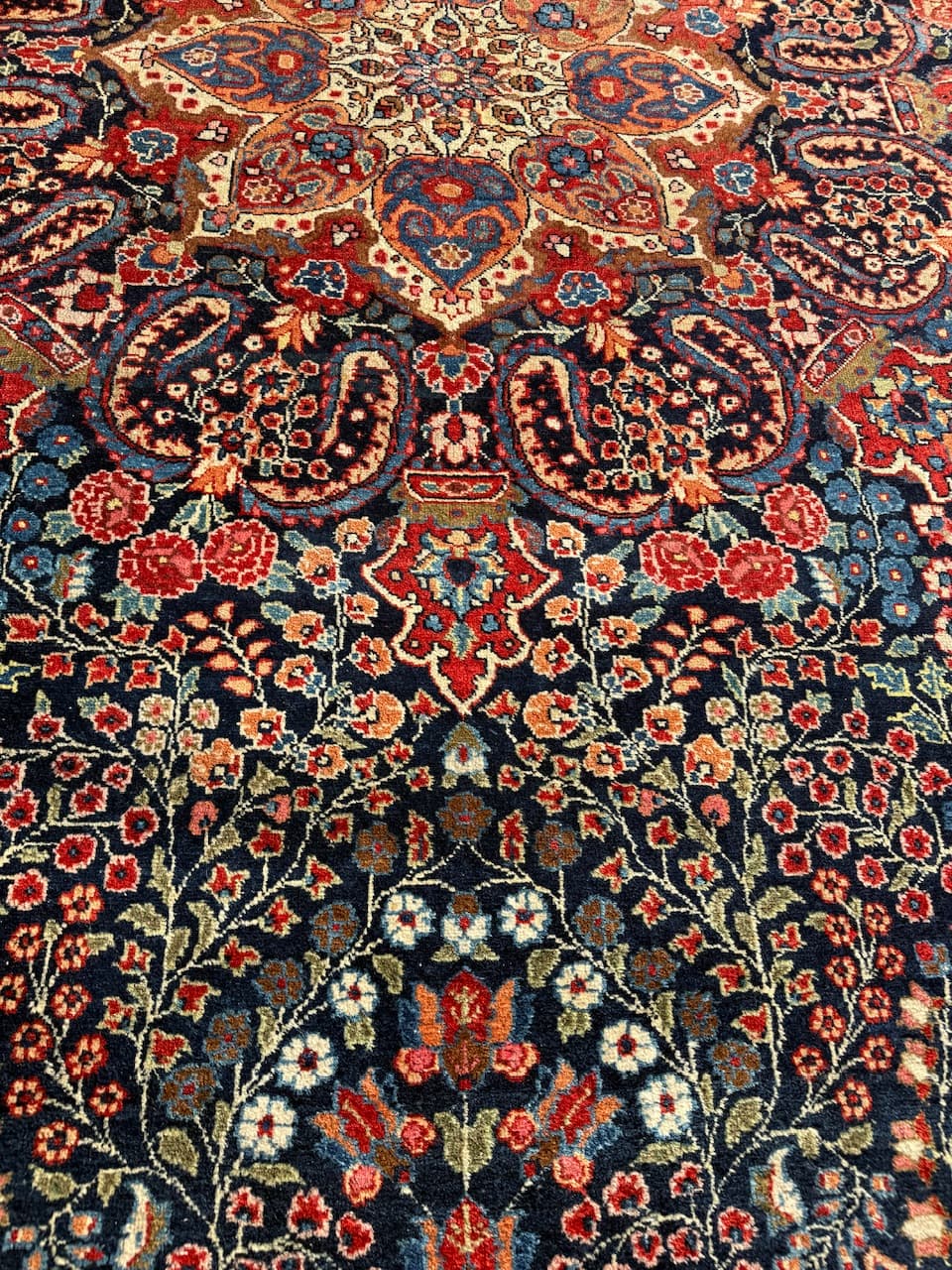 Persian rug Farahan, navy blue, wool, Iran, 1930s. - 167583