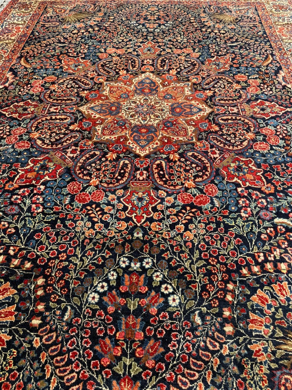 Persian rug Farahan, navy blue, wool, Iran, 1930s. - 167582