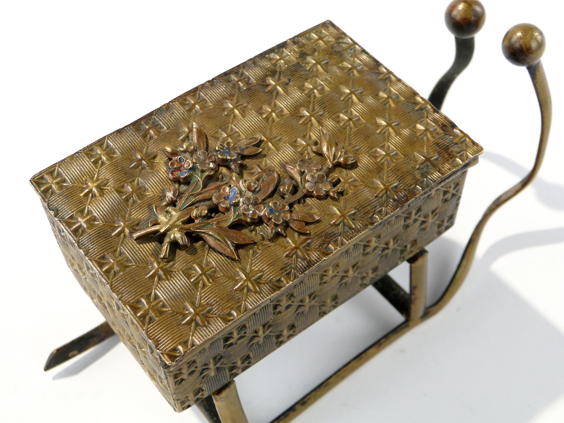 Francuskie pudełko na biżuterię w kształcie sani, XIX w - 167662