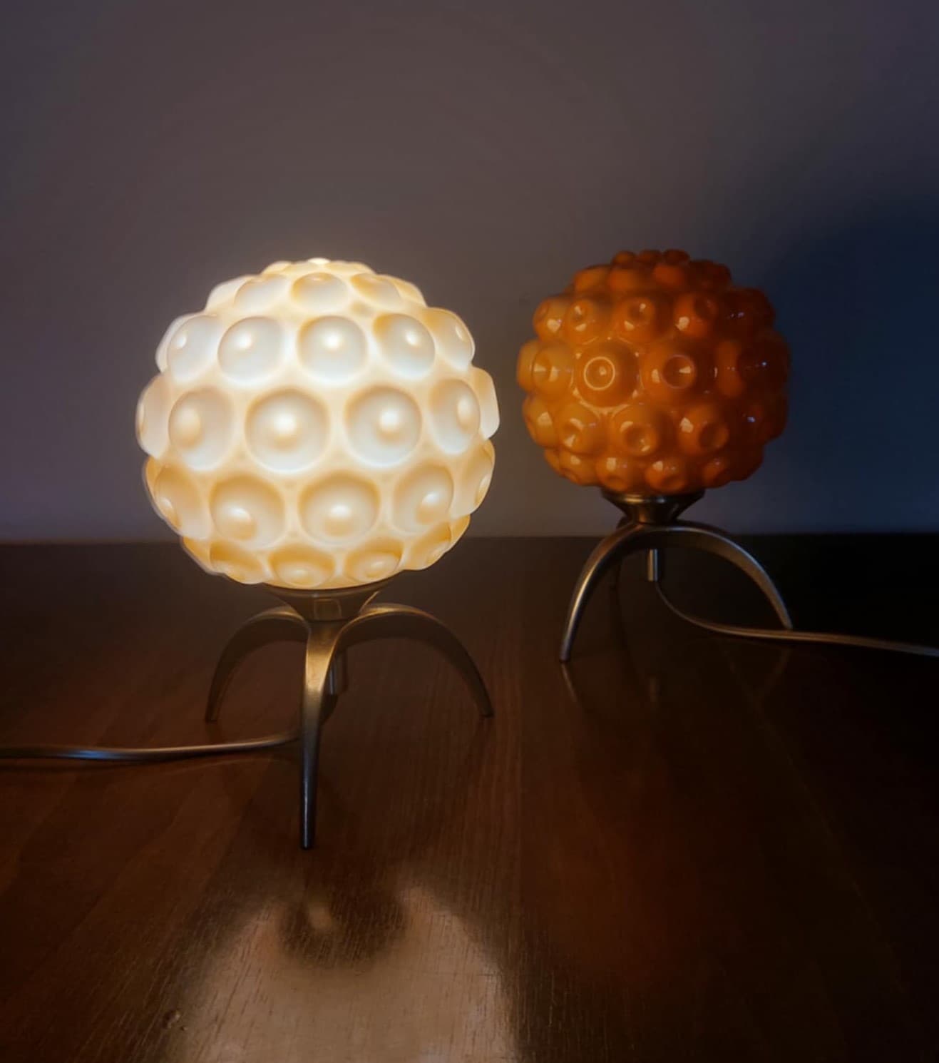 Pair of table lamps Space Age, orange glass, gold brass, Italy, 1970s. - 167829