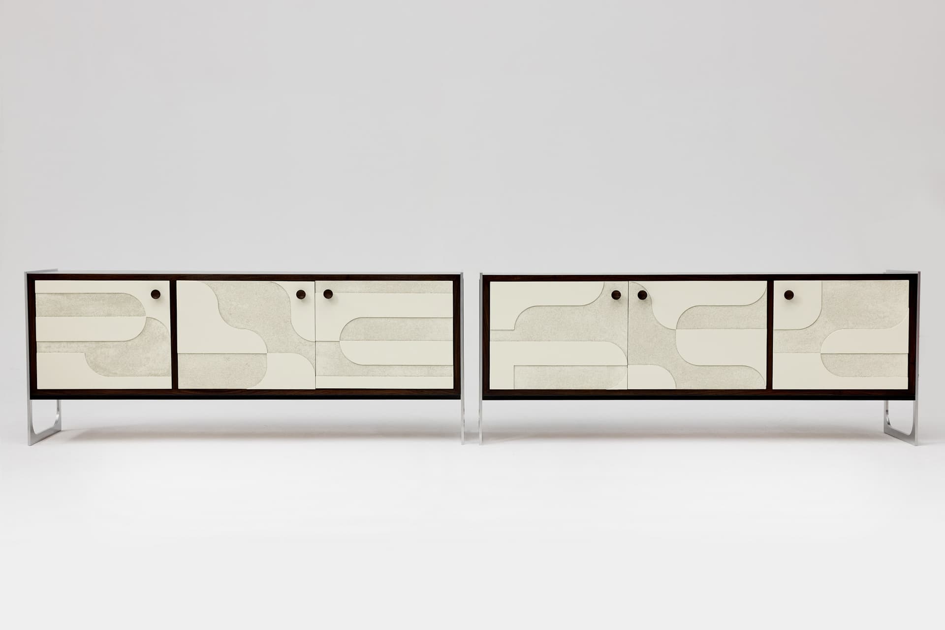 Komoda relief, heban ivory white, stal srebrna, Niemcy, lata 60. - 167913