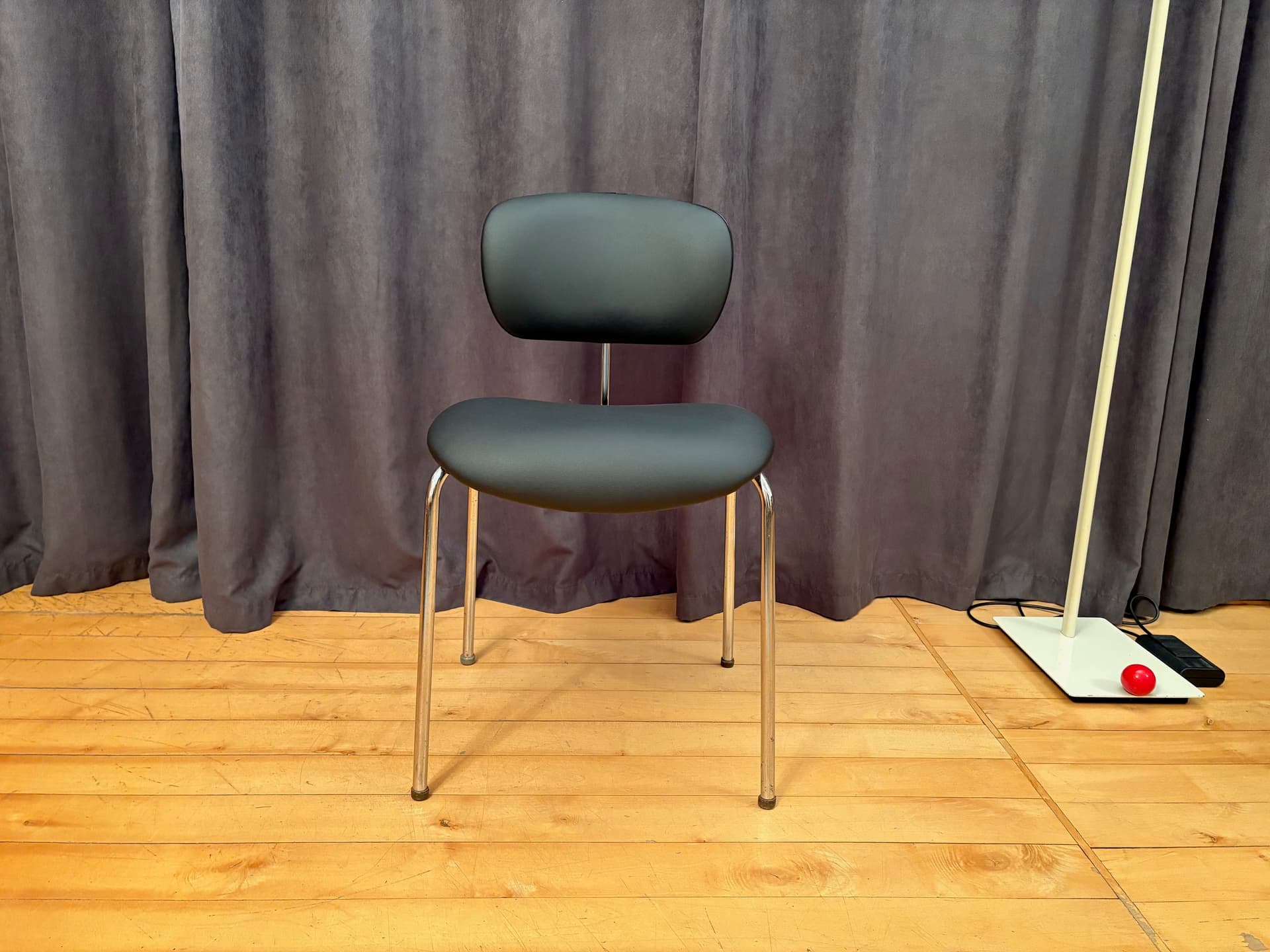 Chair SE 68, black artificial leather, chrome steel, by E. Eiermann, Wilde + Spieth, Germany, 1960s. - 168219