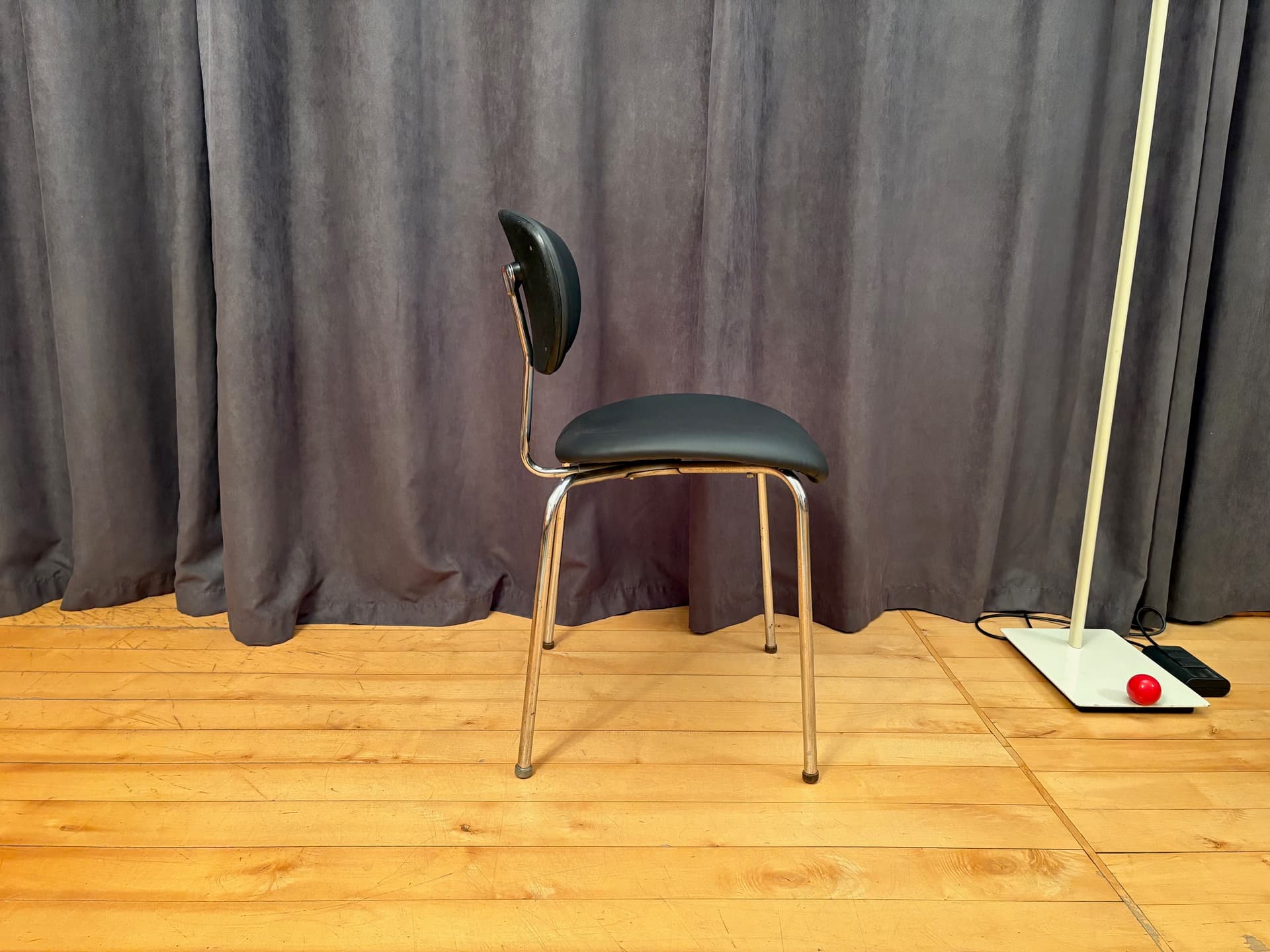 Chair SE 68, black artificial leather, chrome steel, by E. Eiermann, Wilde + Spieth, Germany, 1960s. - 168223