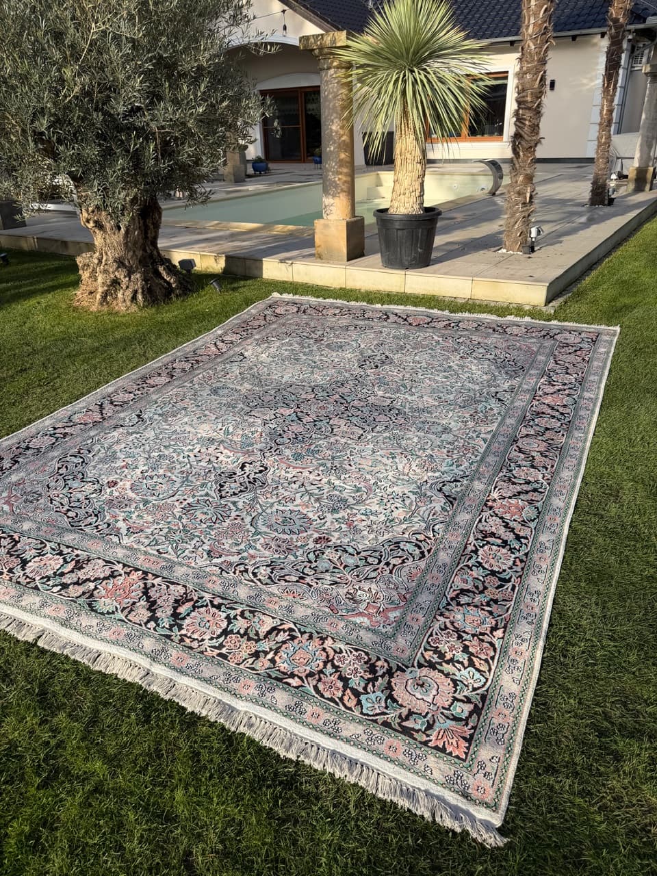 Rug Ghoum, 380x270 cm, ivory, silk, India - 168298