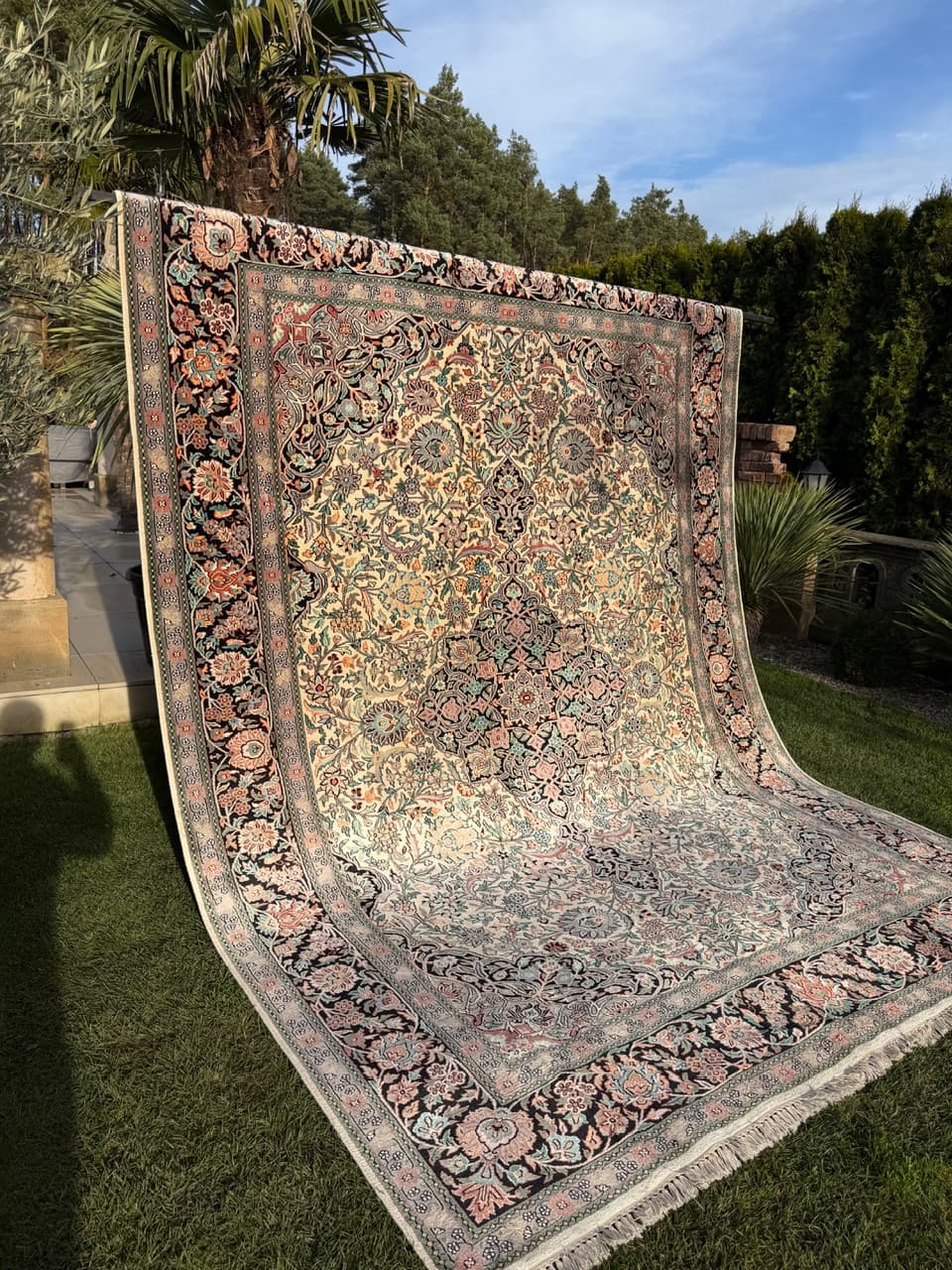 Rug Ghoum, 380x270 cm, ivory, silk, India - 168295