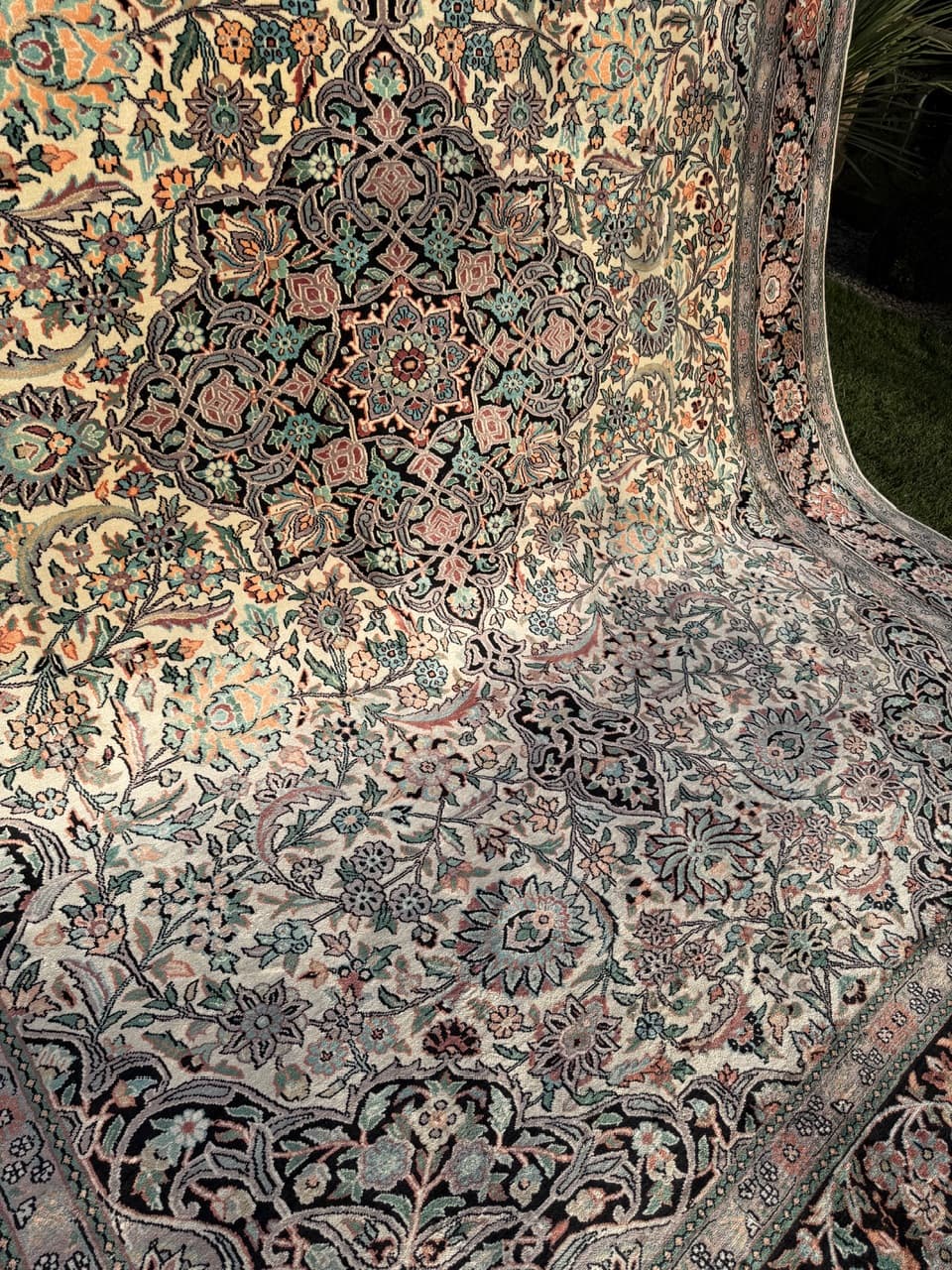 Rug Ghoum, 380x270 cm, ivory, silk, India - 168296