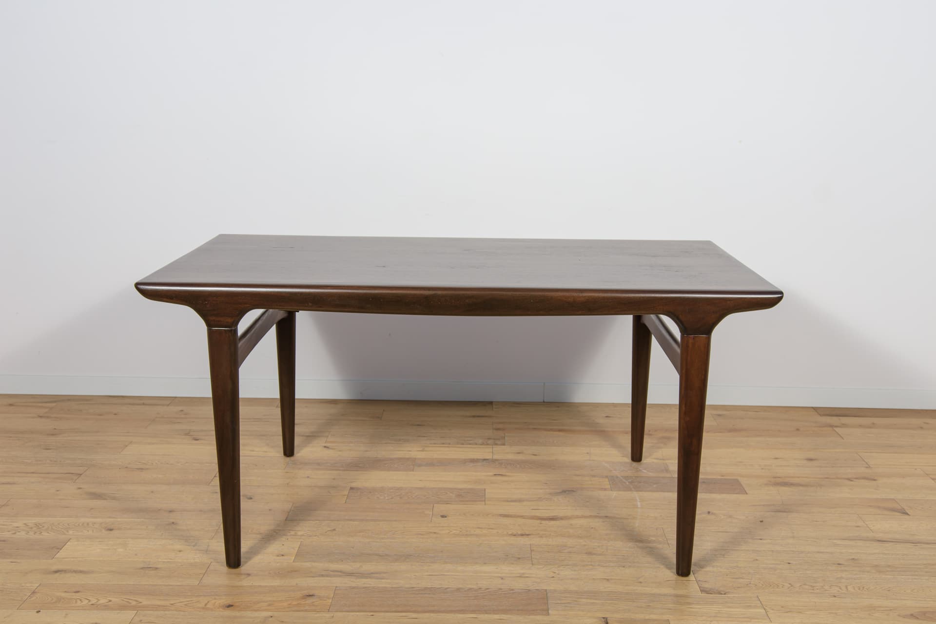 Stół rozkładany, teak brązowy ciemny, proj. J. Andersen, Uldum Møbelfabrik, Dania, lata 60. - 168364