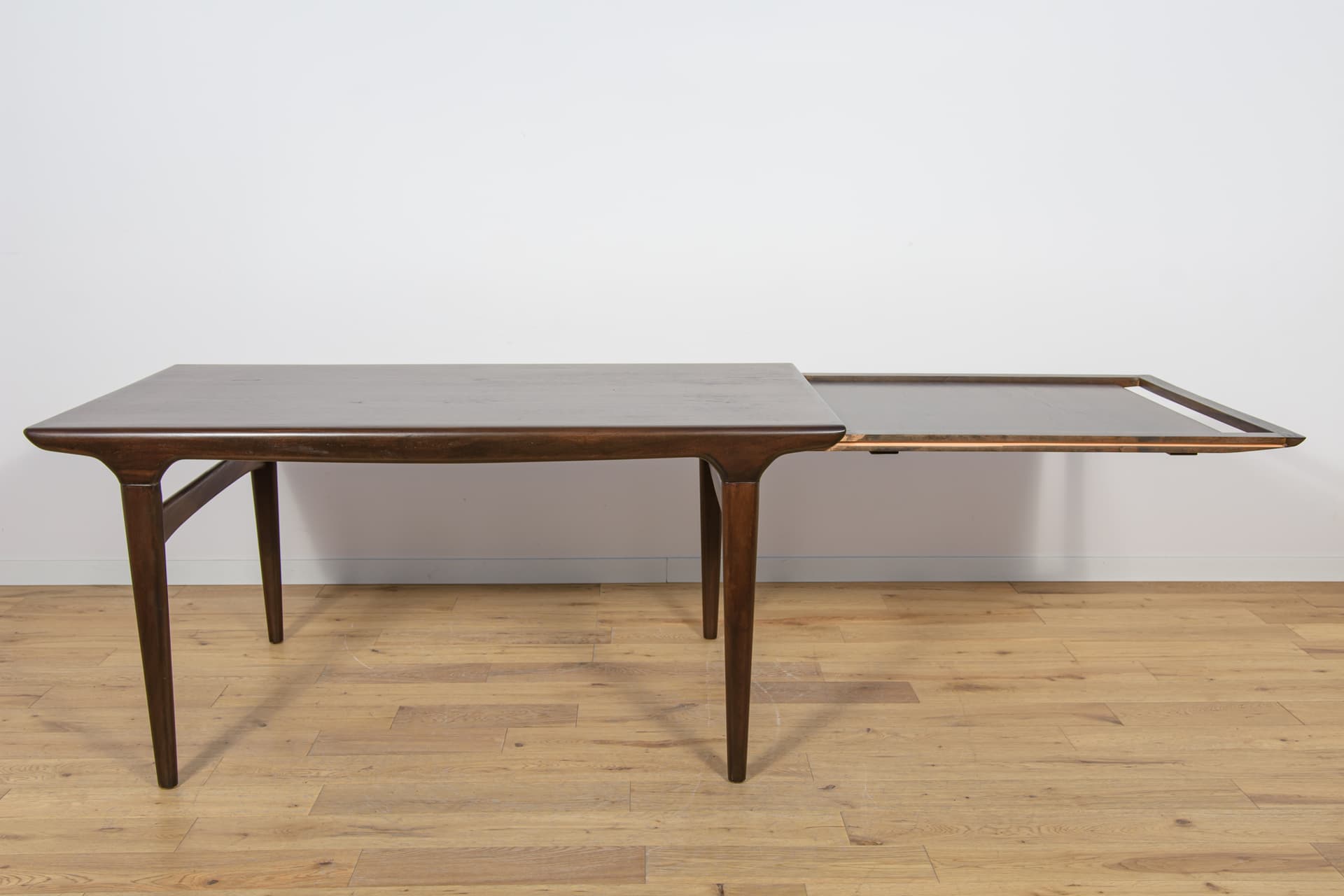 Stół rozkładany, teak brązowy ciemny, proj. J. Andersen, Uldum Møbelfabrik, Dania, lata 60. - 168368