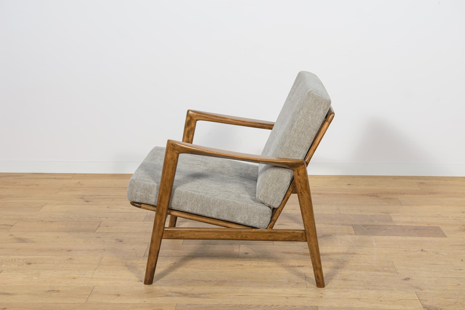 Armchair 300-139, grey, beech walnut, Swarzędzka Fabryka Mebli, Poland, 1960s. - 168379