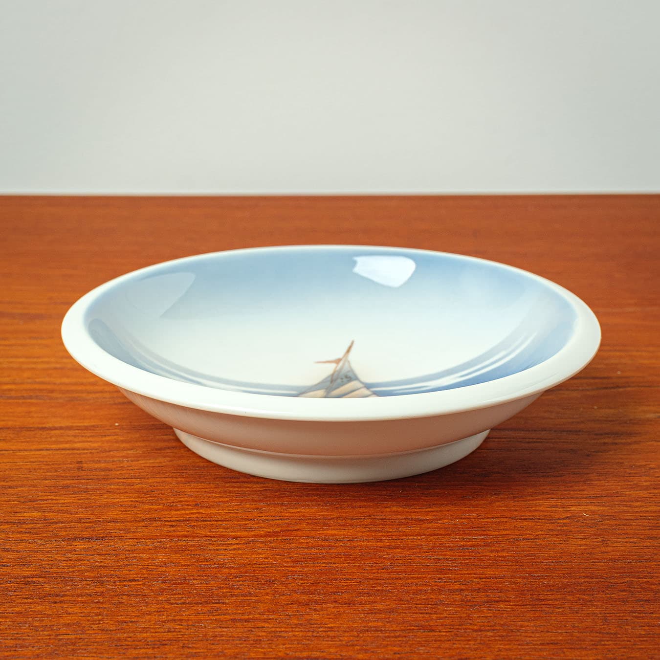 Talerz z motywem morskim, niebieski, porcelana, Royal Copenhagen, Dania, lata 70. - 168502