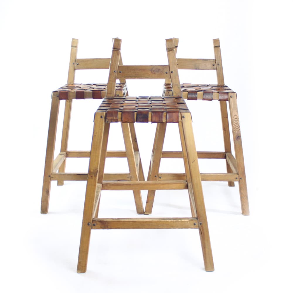 Stołek barowy, dąb jasnobrązowy, skóra rdzawobrązowa, Czechosłowacja, lata 50. - 168750