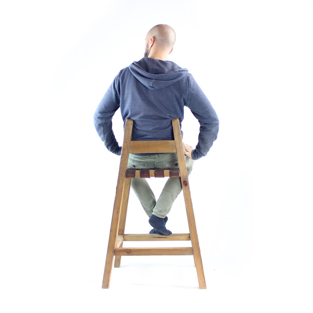 Stołek barowy, dąb jasnobrązowy, skóra rdzawobrązowa, Czechosłowacja, lata 50. - 168745