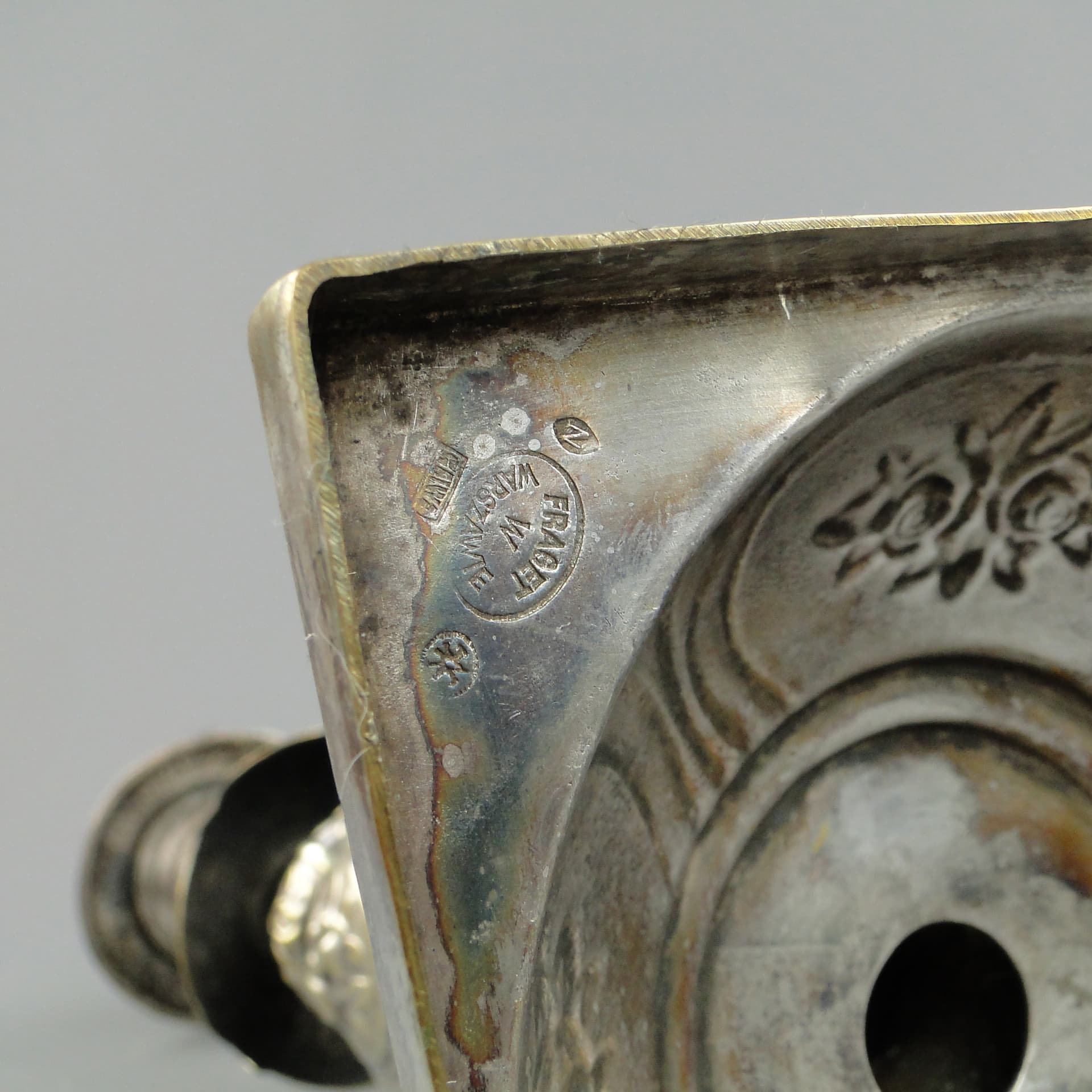 Świecznik stołowy, neoklasyczny, mosiądz srebrzony, Fraget, Polska, XIX w. - 169040