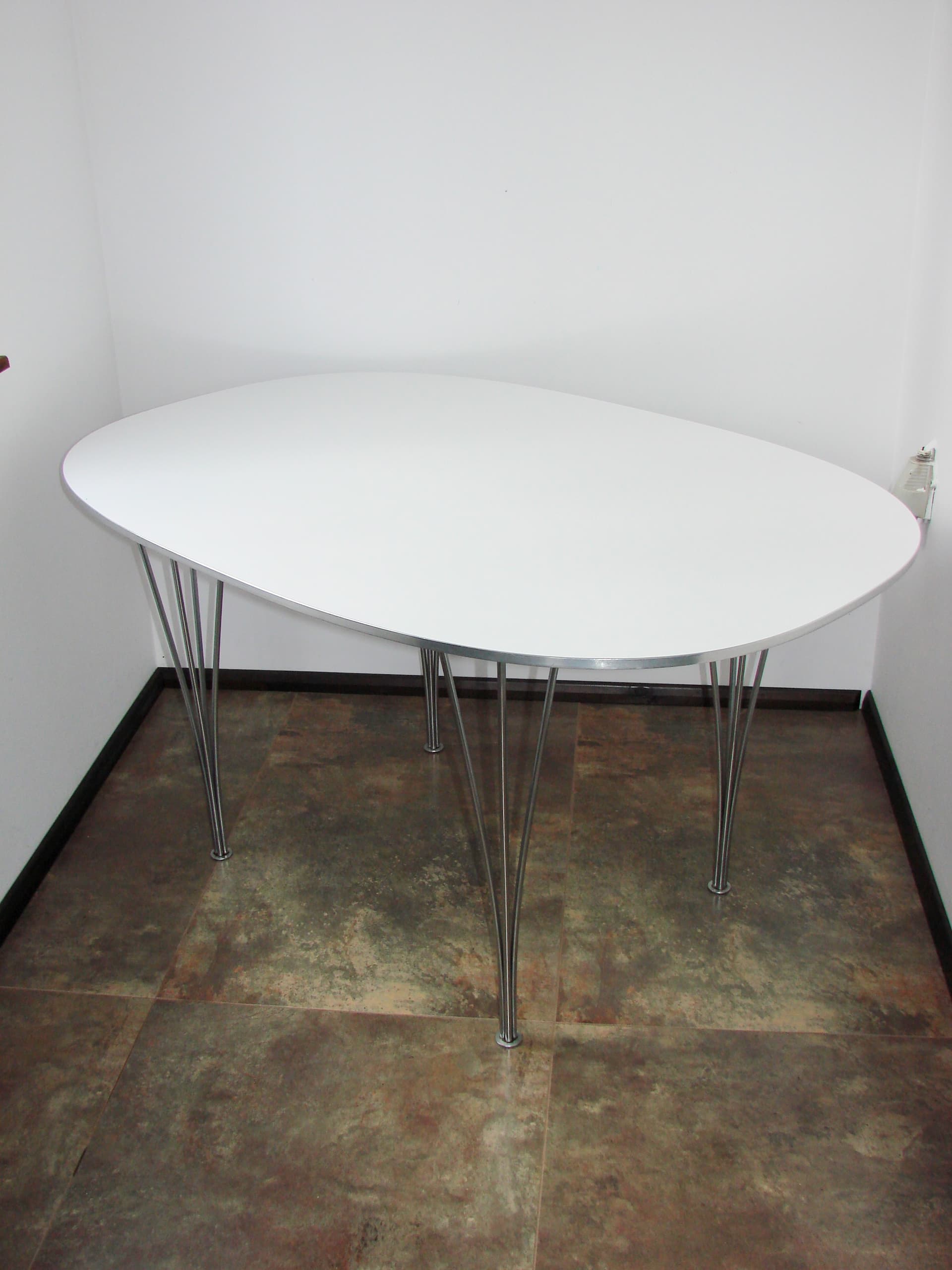Stół Superellipse 130x90, biały laminat, Fritz Hansen, Dania, lata 90. - 169278