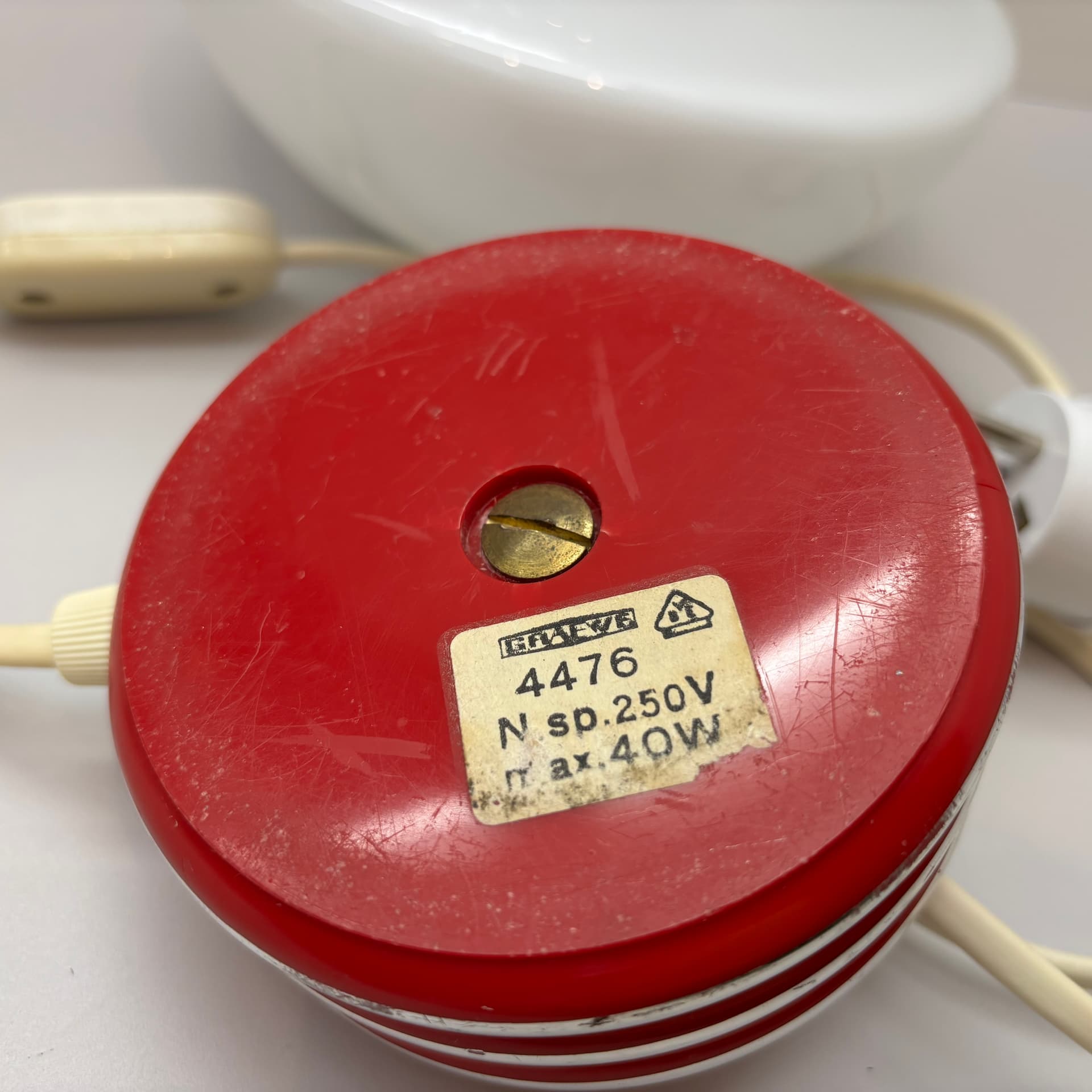 Lampka nocna Space Age, szkło opalowe, plastik czerwony, Niemcy, lata 70. - 169298