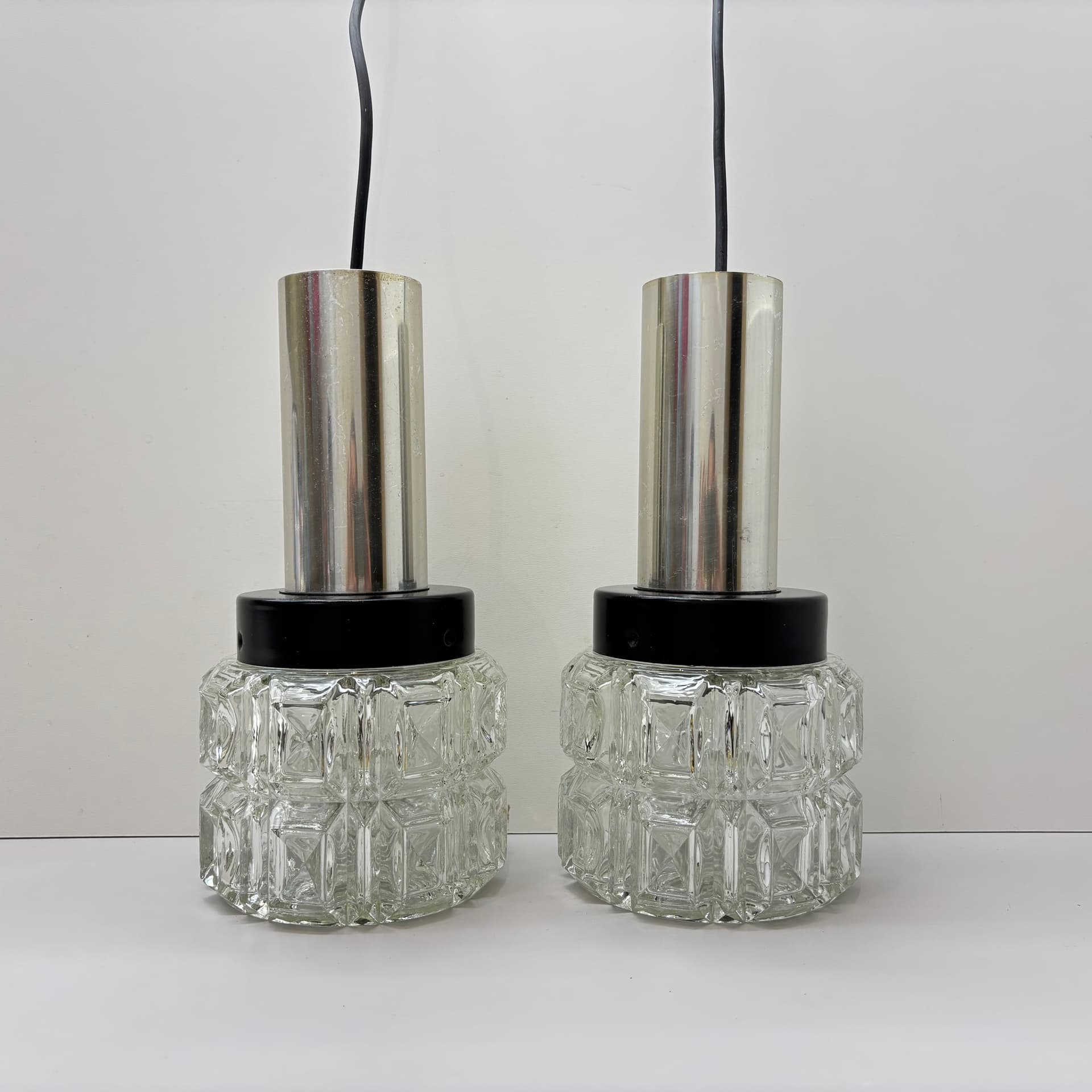 Pair of pendant lamps, silver, aluminum steel glass, Germany, 1980s. - 169305