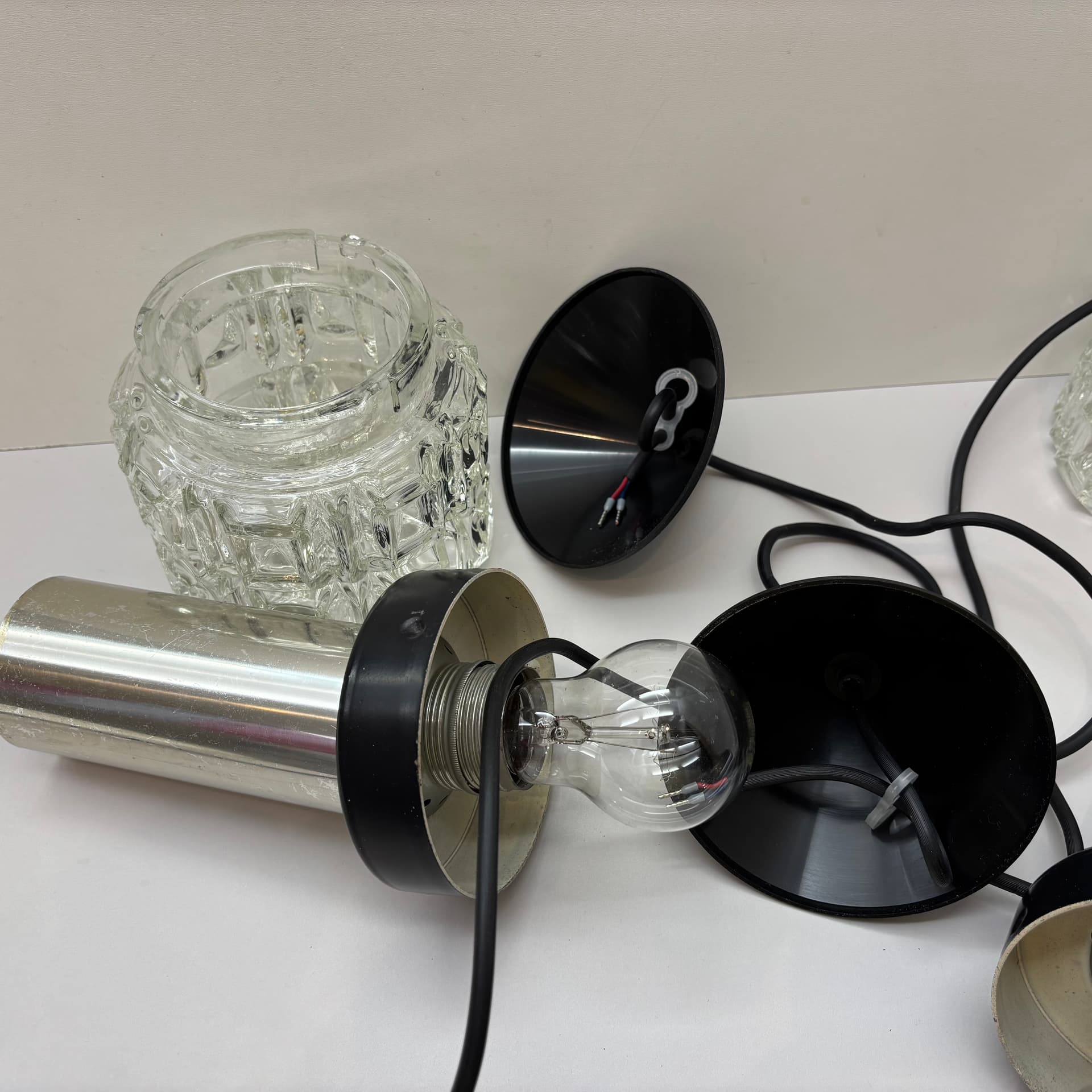 Pair of pendant lamps, silver, aluminum steel glass, Germany, 1980s. - 169312