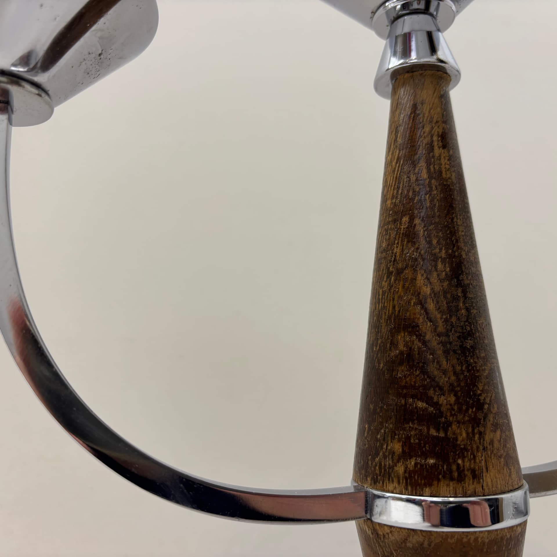 Świecznik Bauhaus, chromowana stal srebrna, drewno brązowe, Niemcy, lata 70. - 169441