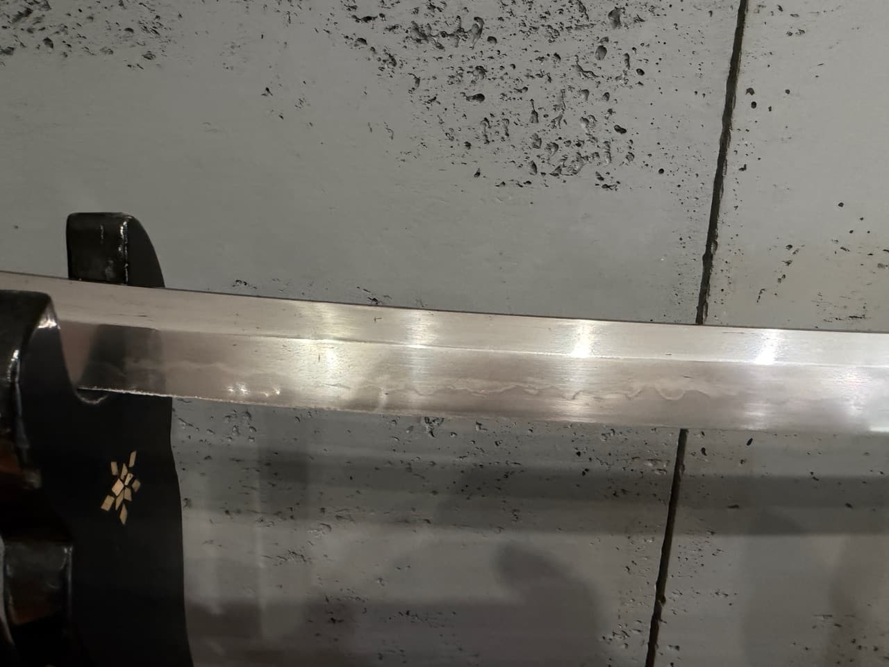 Miecz katana Echizen Kuni ju Masatoshi, czarny, żelazo lakierowane drewno, Japonia, XVII w. - 169457