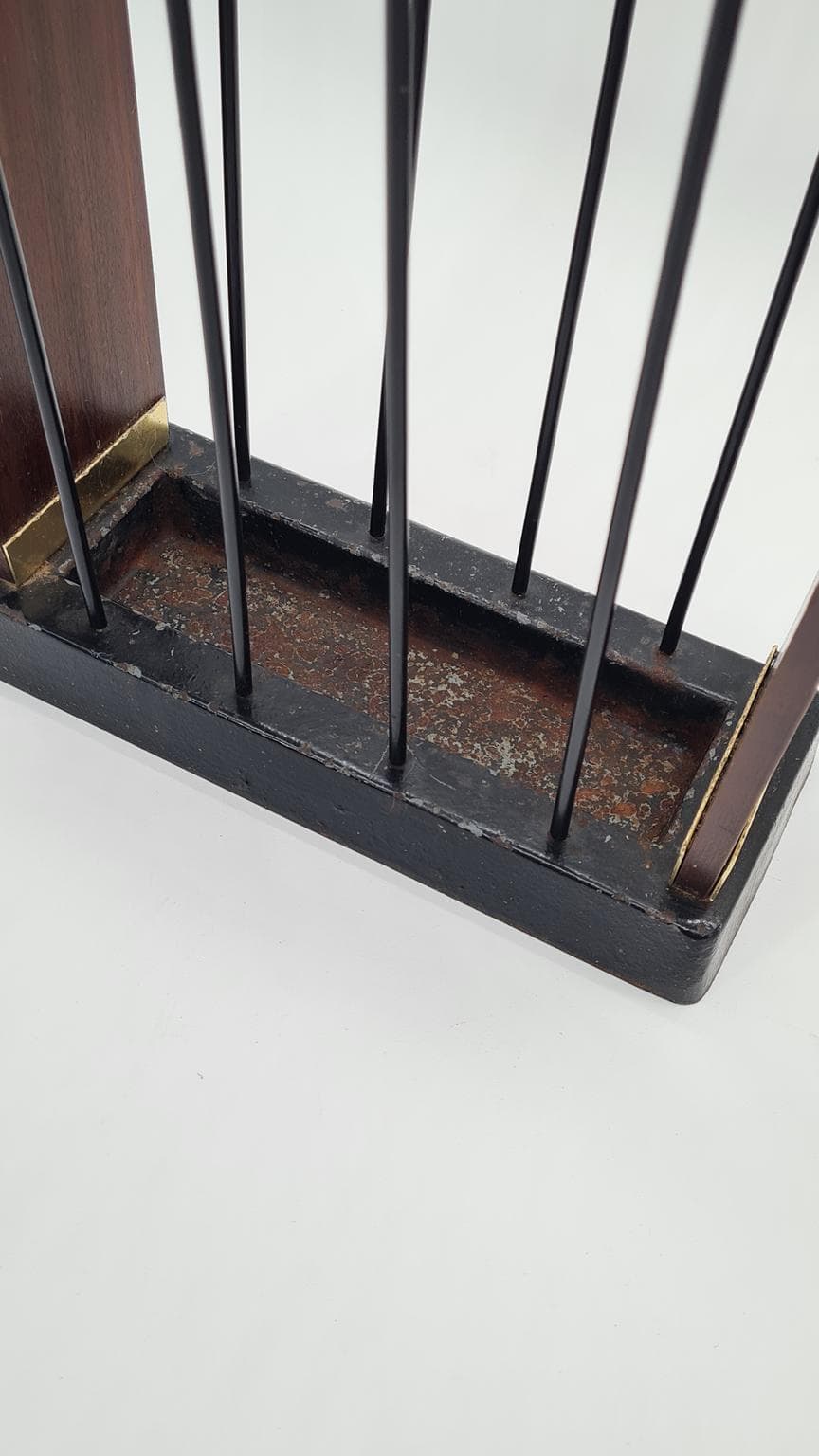 Stojak na parasole, tek ciemny, mosiądz, stal czarna, Niemcy, lata 60. - 169547