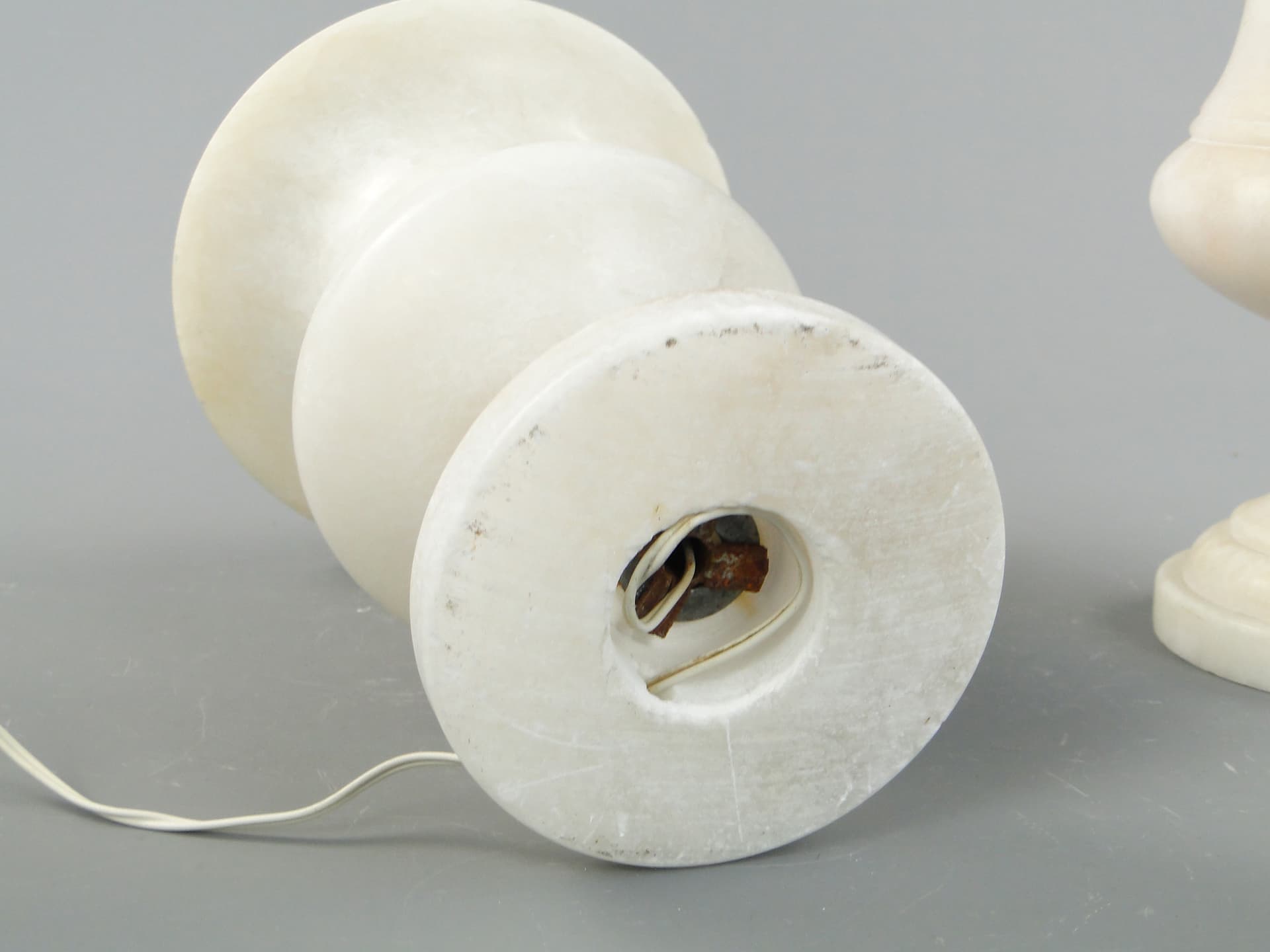 Pair of table lamps, alabaster ivory white, France, early 20th c. - 169612