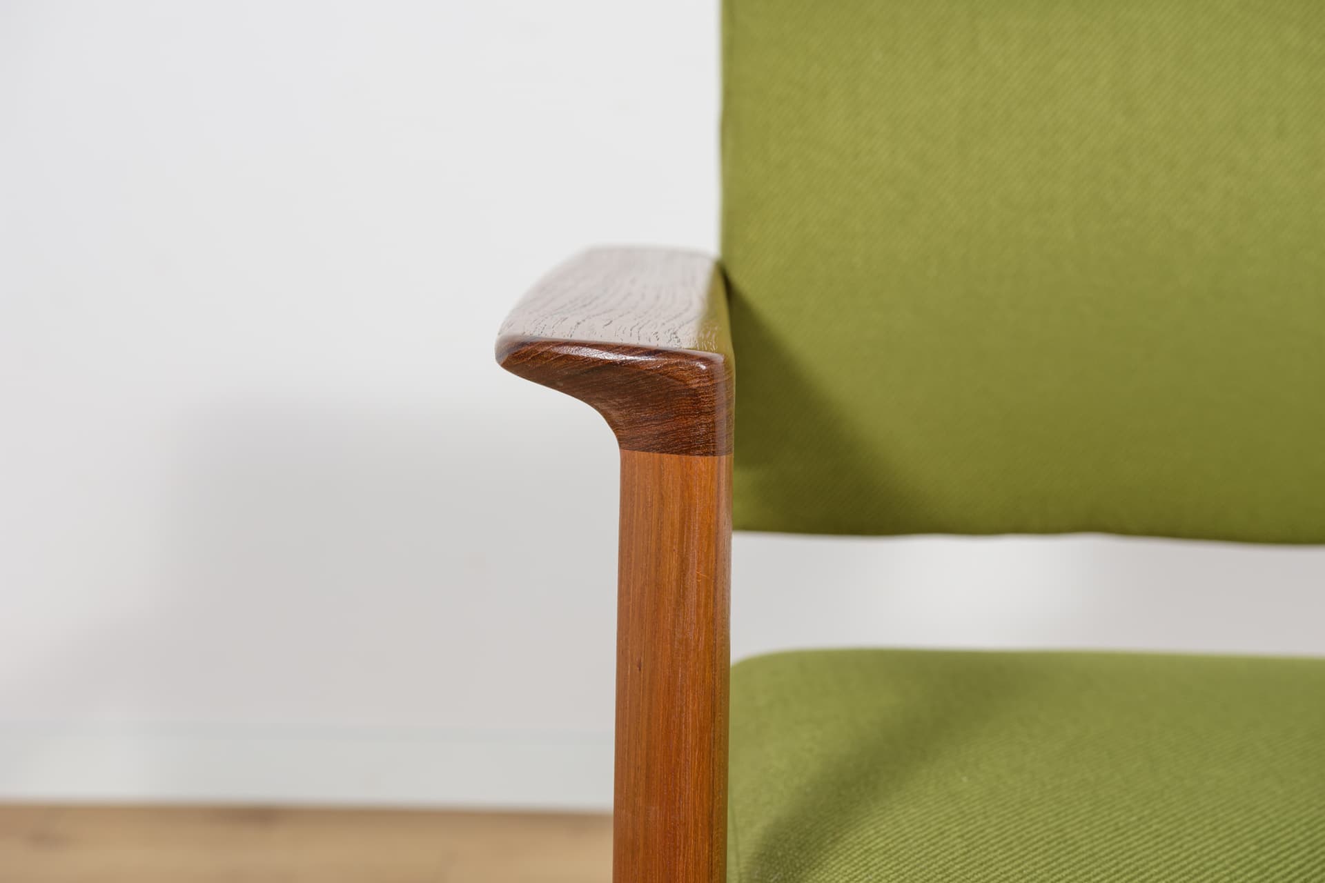 Fotel, tkanina zielona, teak, Dania, lata 60. - 169747