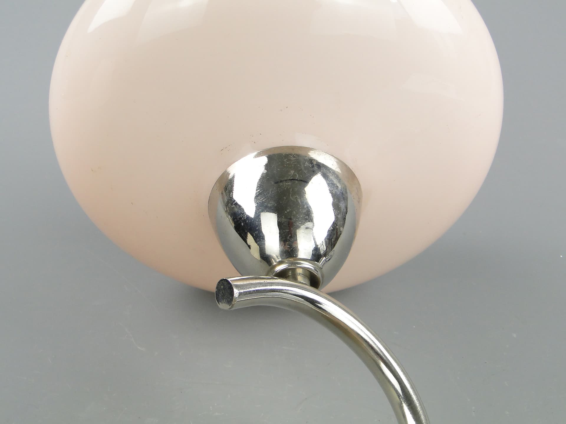 Lampa stołowa Art déco, szkło beżowe, stal niklowana, Polska, lata 30. - 169779