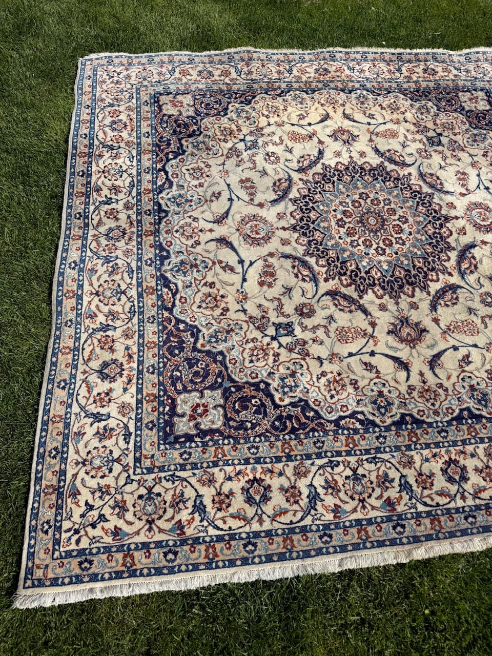 Persian rug Nain 210x200 cm, ivory, wool silk, Iran, 1990s. - 169899