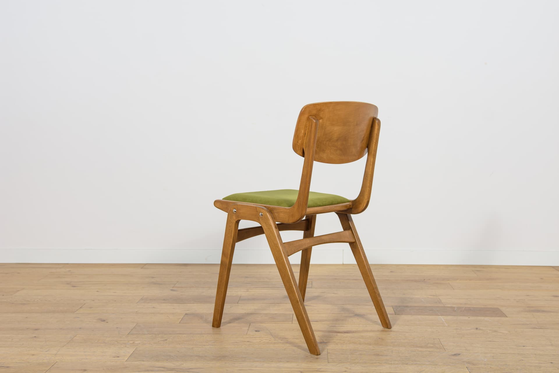 Set of four chairs Bumerang type 229XB, brown beech, green fabric, Poland, 1960s. - 170057