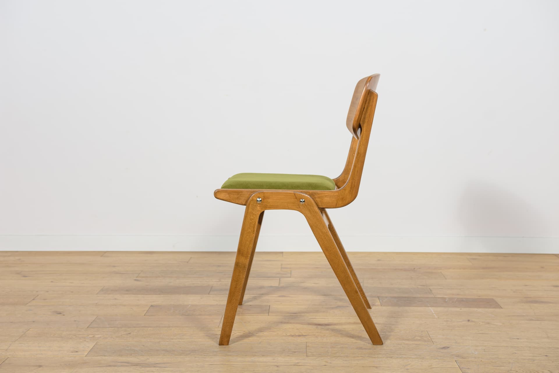 Set of four chairs Bumerang type 229XB, brown beech, green fabric, Poland, 1960s. - 170054